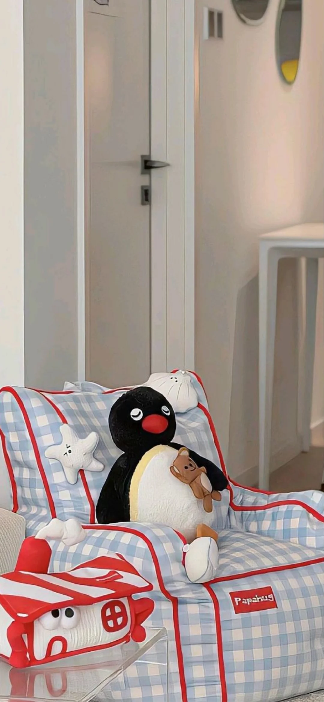 小企鹅🐧与麦当劳狗🍔／高清壁纸