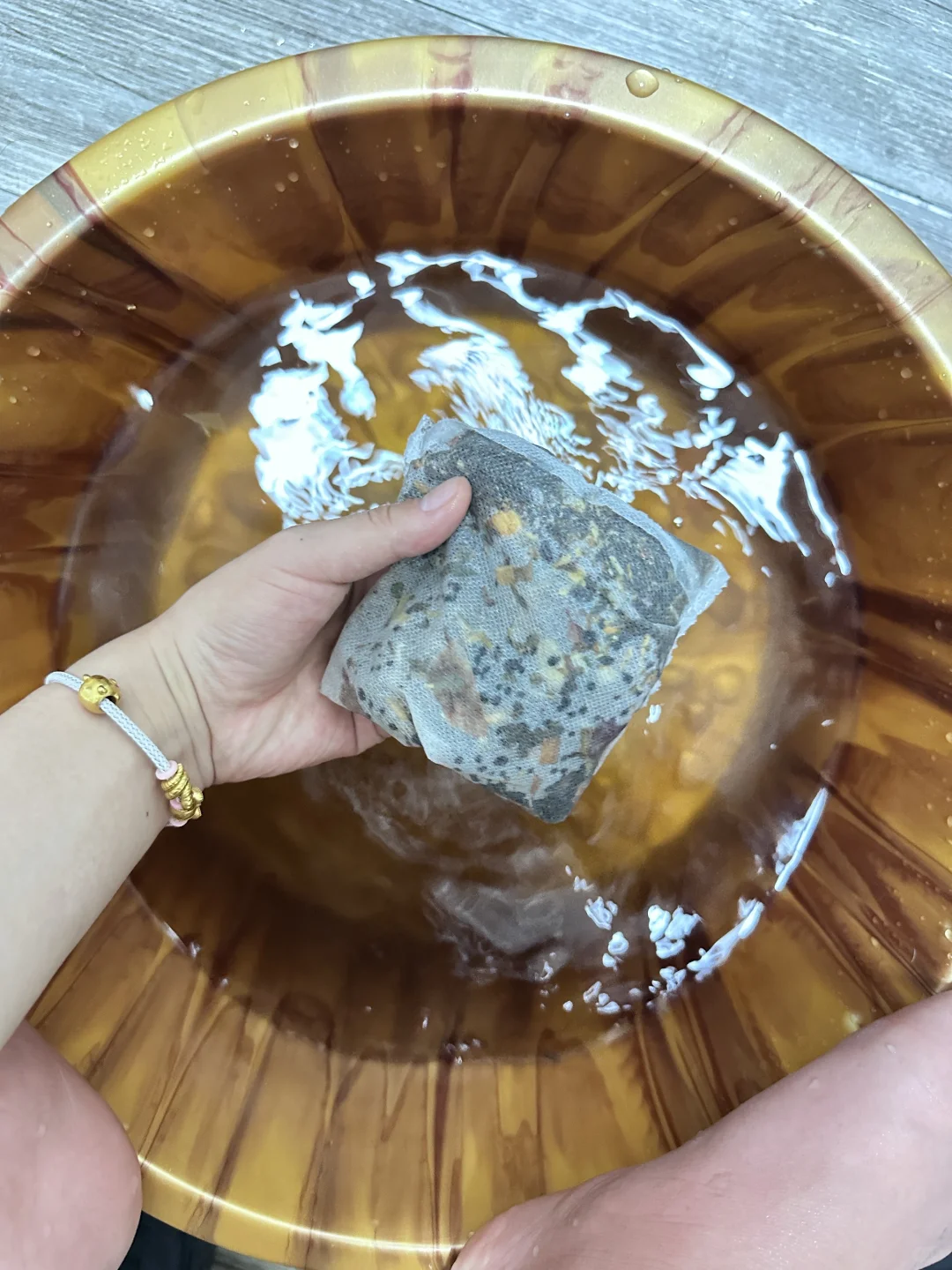 泡脚出汗的快乐，谁泡谁知道！🍃