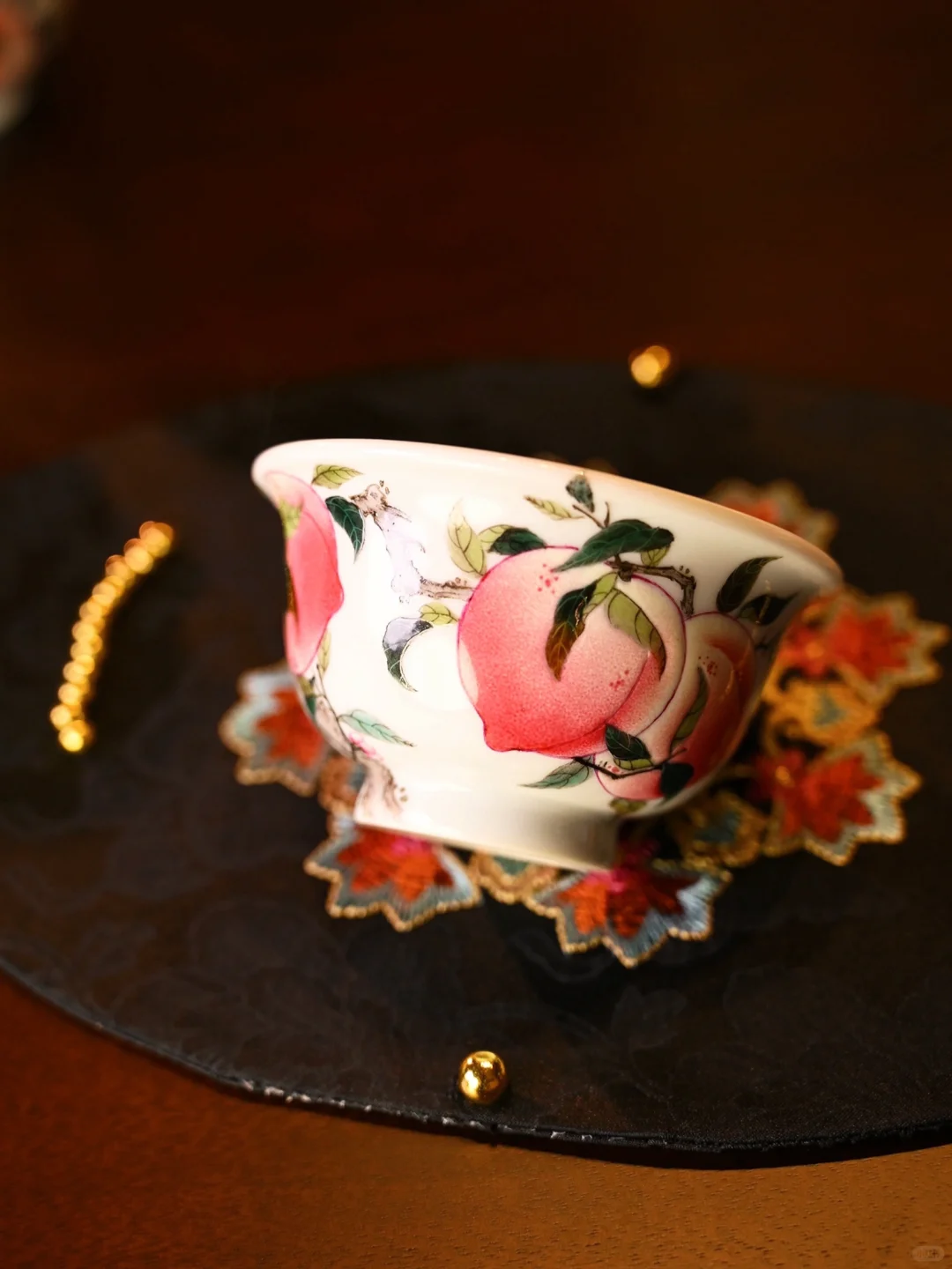 掌心桃源｜景宫瓷园粉彩寿桃压手杯