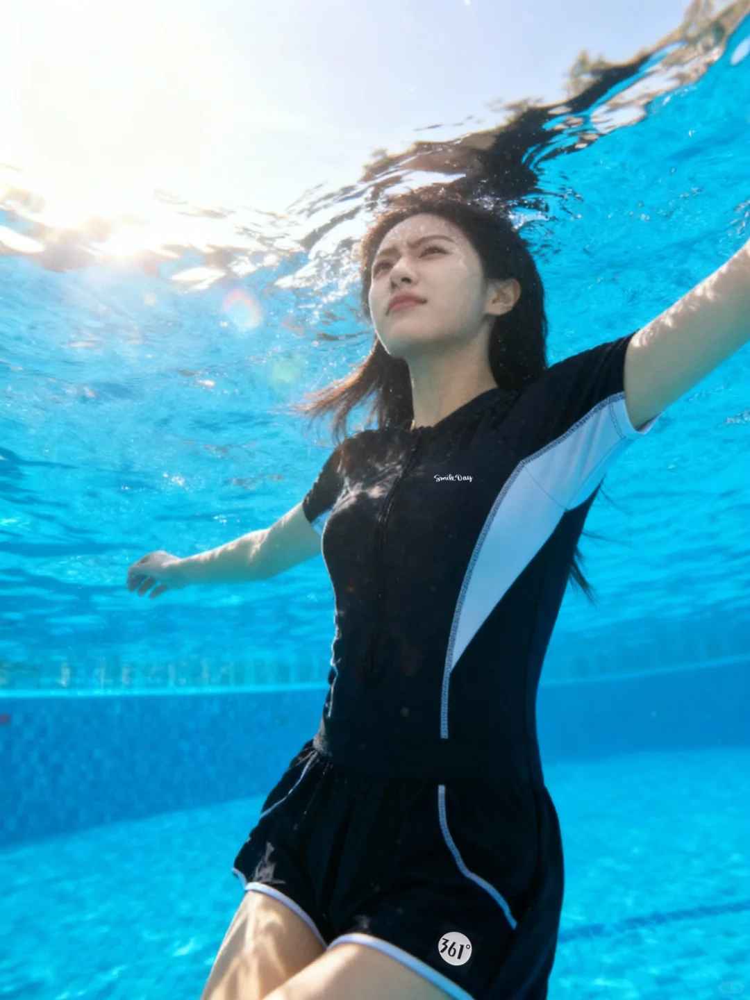 下水必沉底？朋友说泳衣选错才是坑！💦