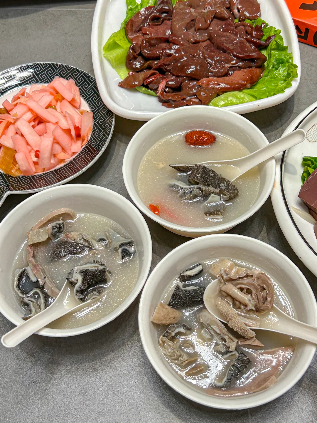 光谷这家烤全羊在武汉真没有对手！！