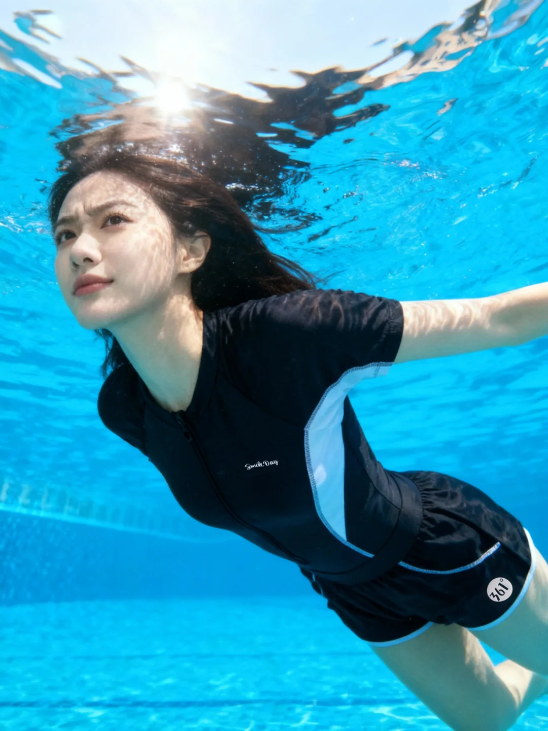 下水必沉底？朋友说泳衣选错才是坑！💦