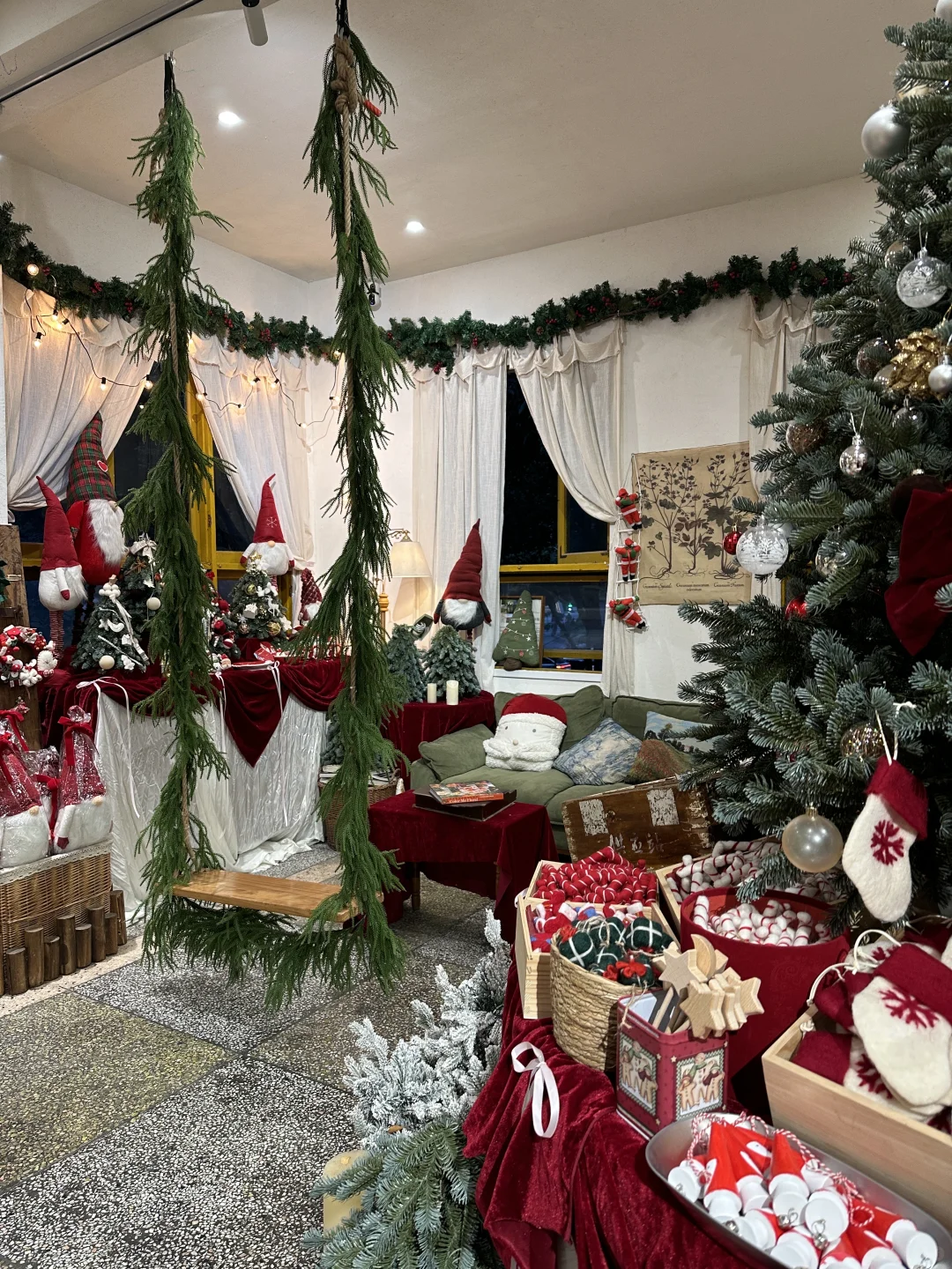 成都！成都！新出的免费圣诞展！巨出片！