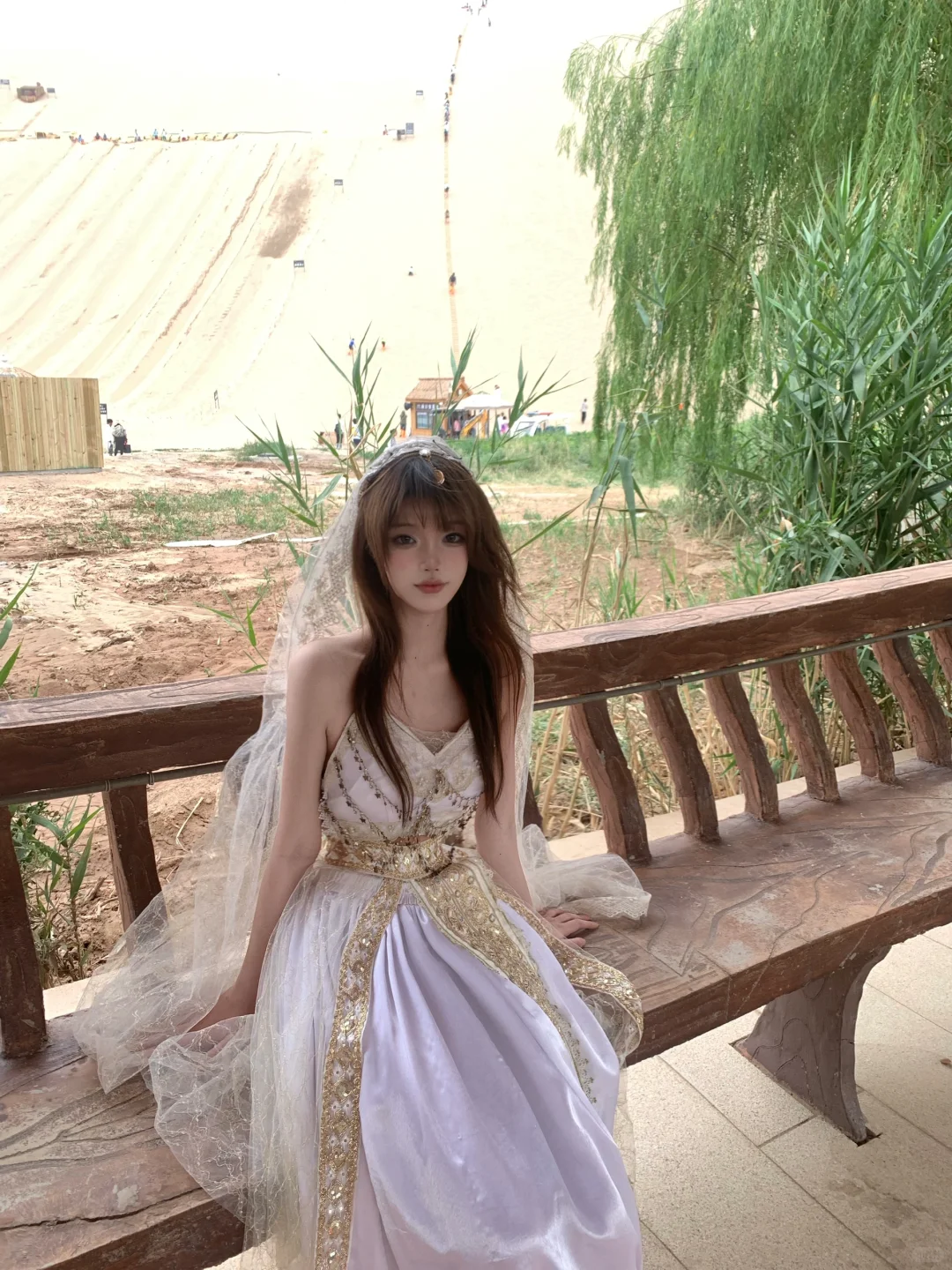 看一眼月牙泉 就回头