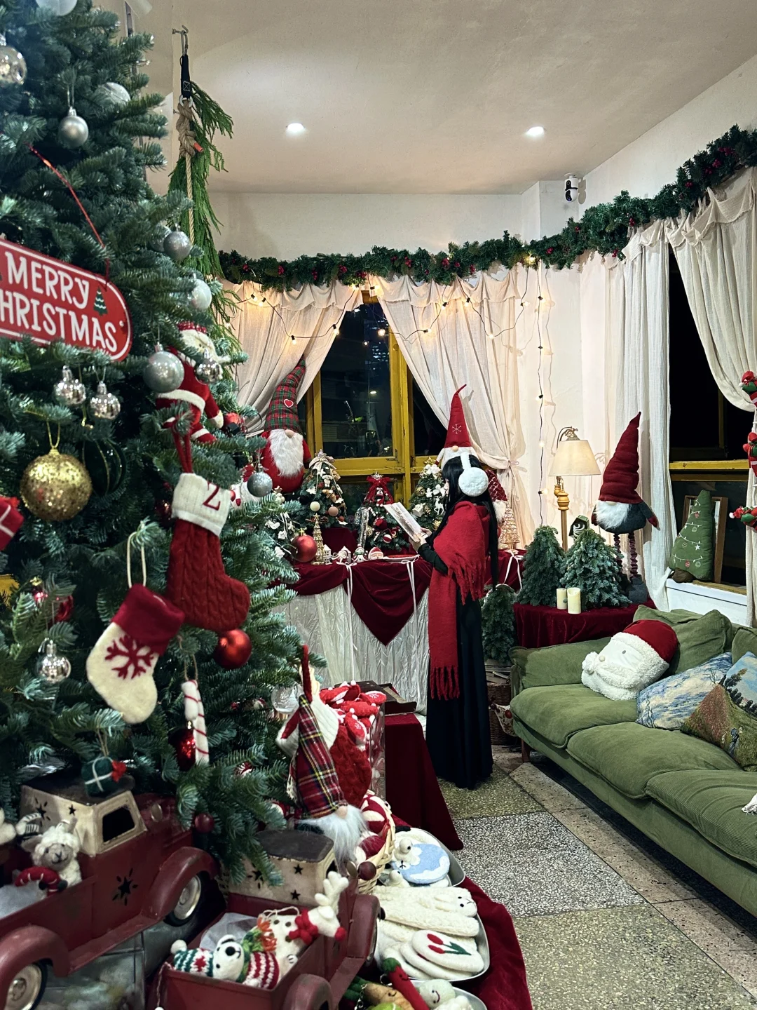 成都！成都！新出的免费圣诞展！巨出片！