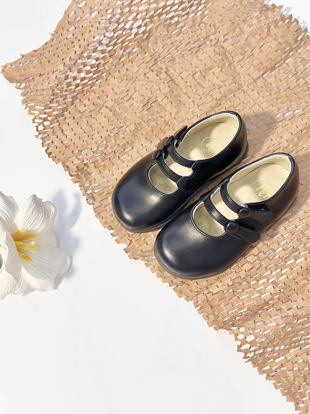 Pepe黑皮鞋 高级简约的代名词