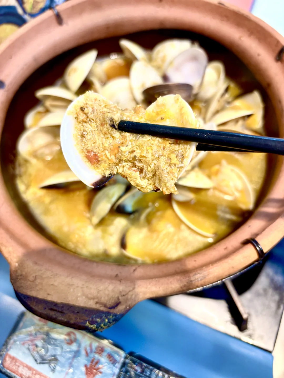 澳门现拆蟹黄盛宴 人均百元实现蟹香自由