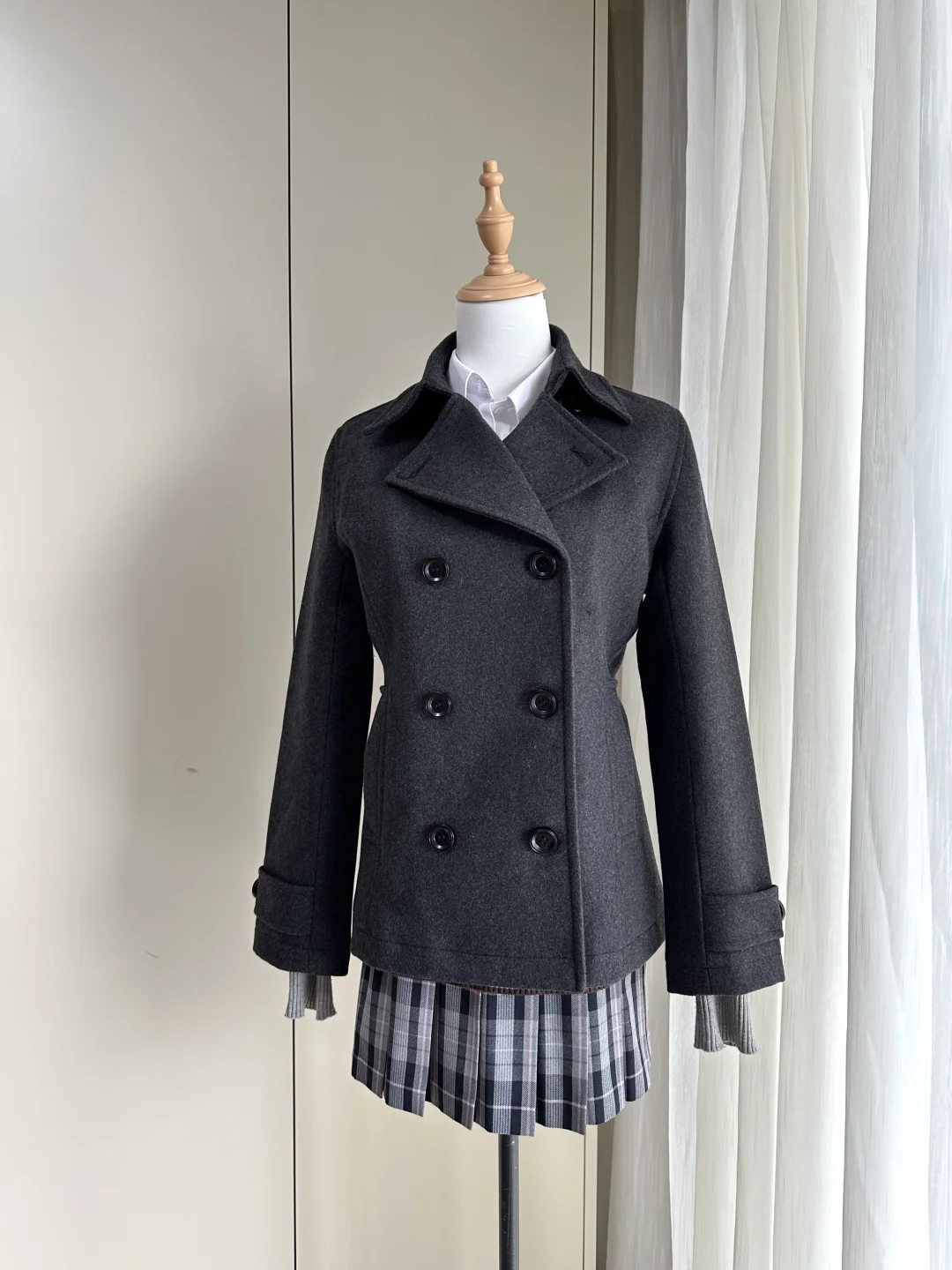 深灰色双排扣！！小狗你是懂优雅气质的…