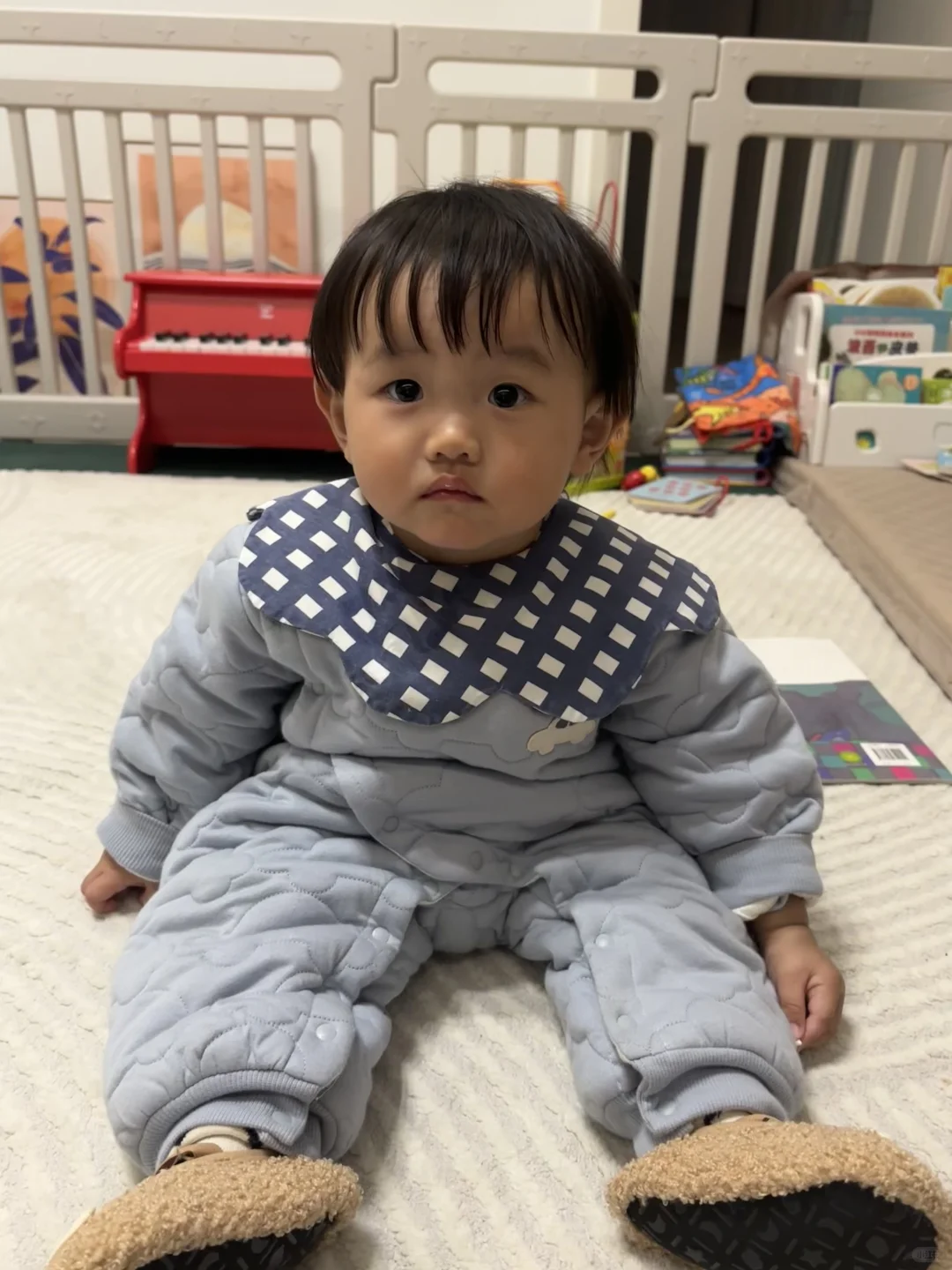 12月龄｜姿势很妖娆😄