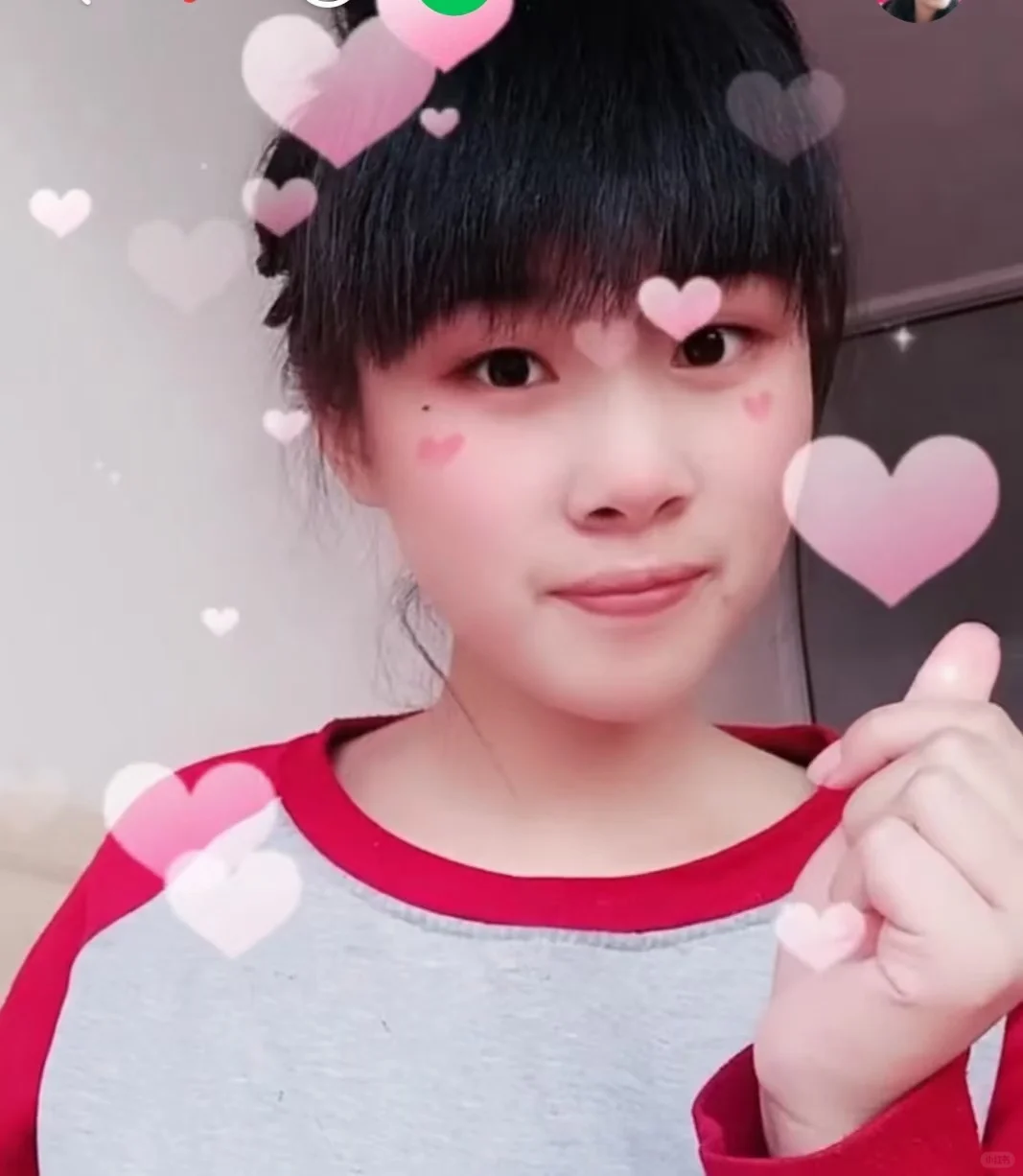 肤若凝脂，静若处子，动若脱兔，天生丽质，