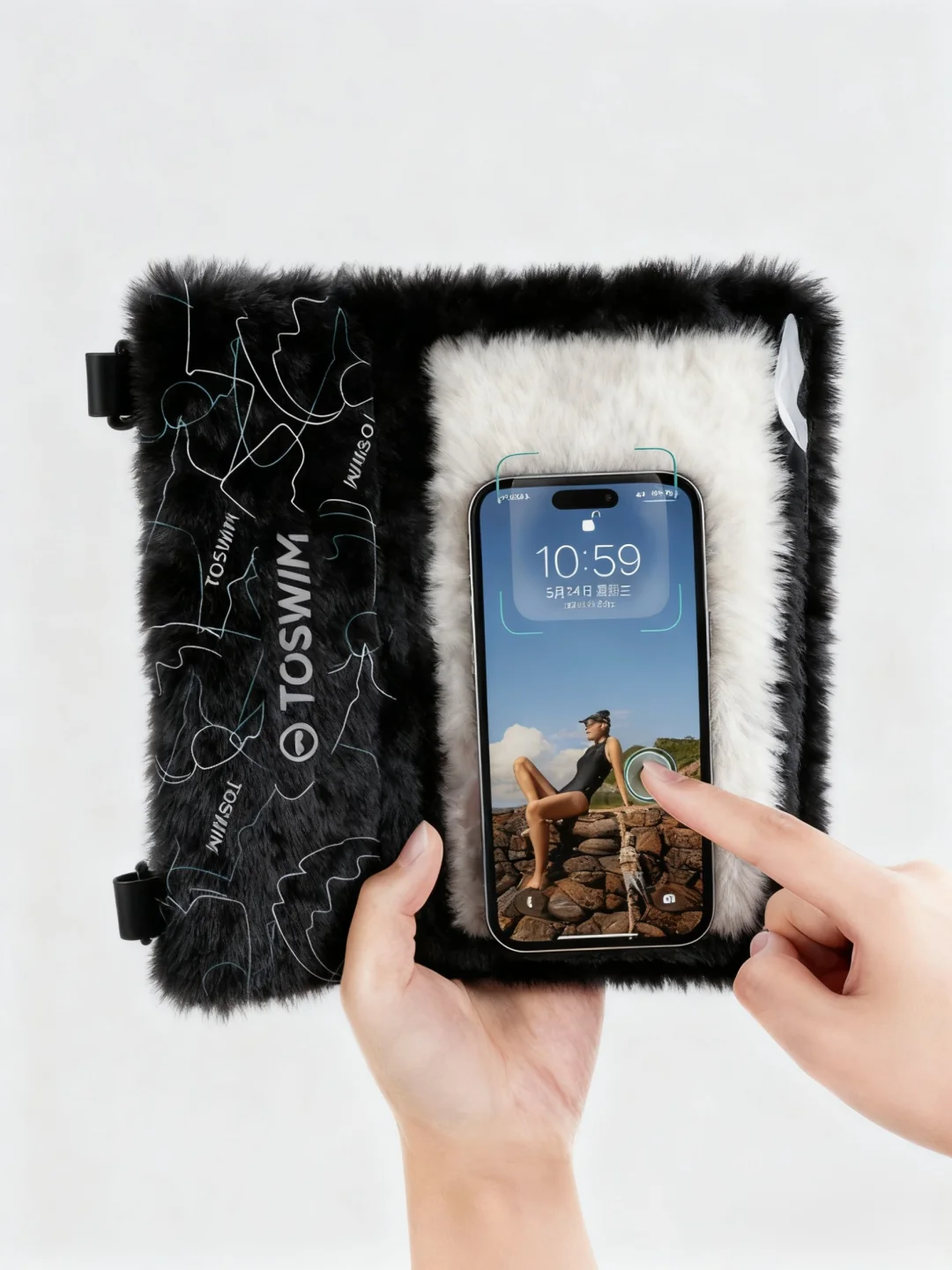 冬天游泳当然要戴毛绒泳帽！