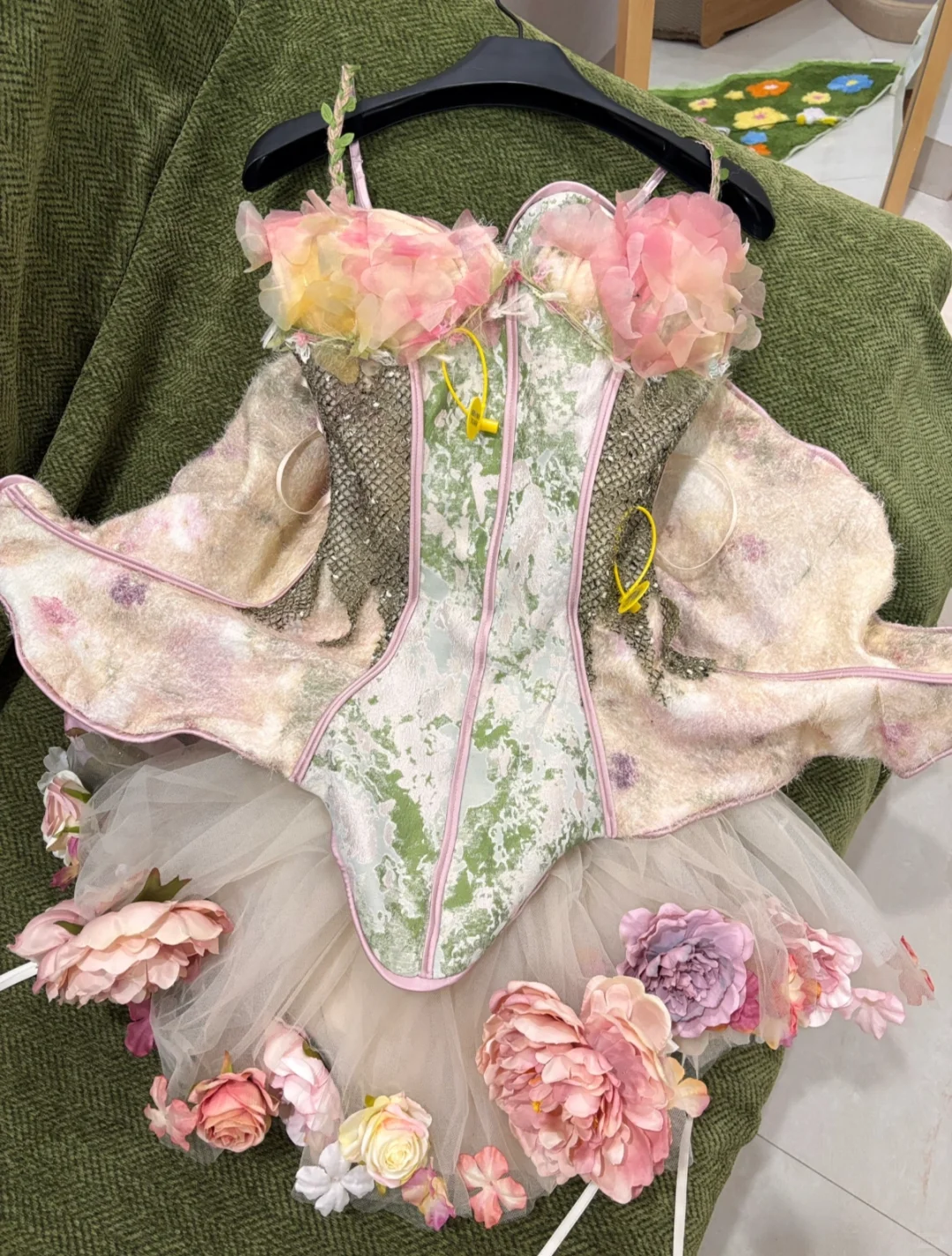 “自由的灵魂永不困顿于荆棘”