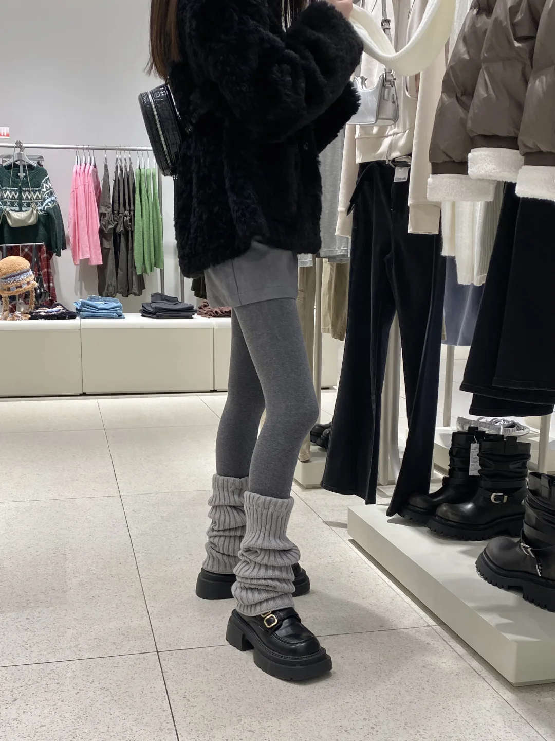 Vocal…逛街买衣服看到的！