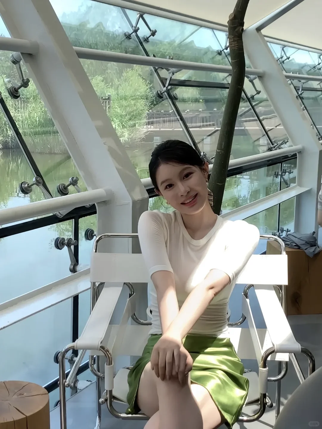 湖边，阳光，美女，惬意