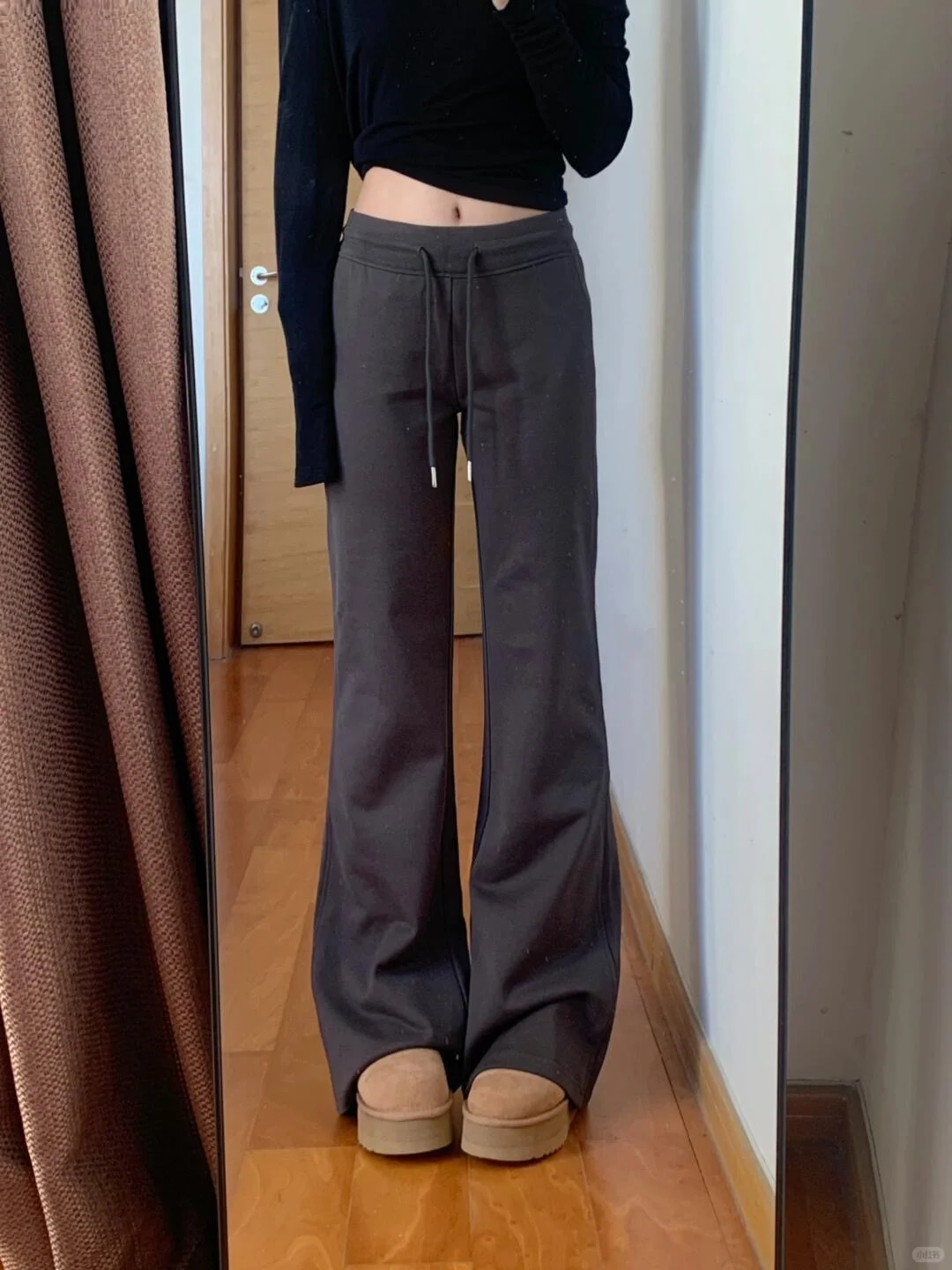 不贴腿的微喇裤！版型超正！贼显腿长贼显瘦！