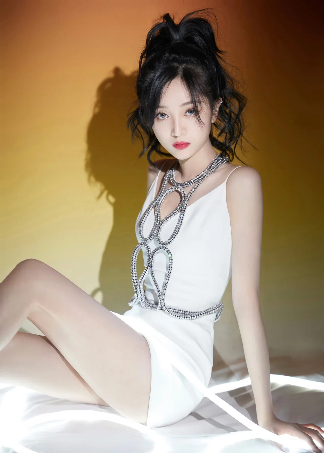 吴宣仪这大长腿绝了