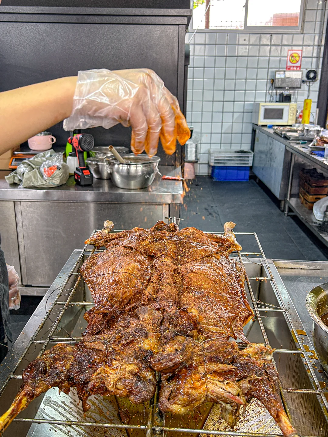 光谷这家烤全羊在武汉真没有对手！！