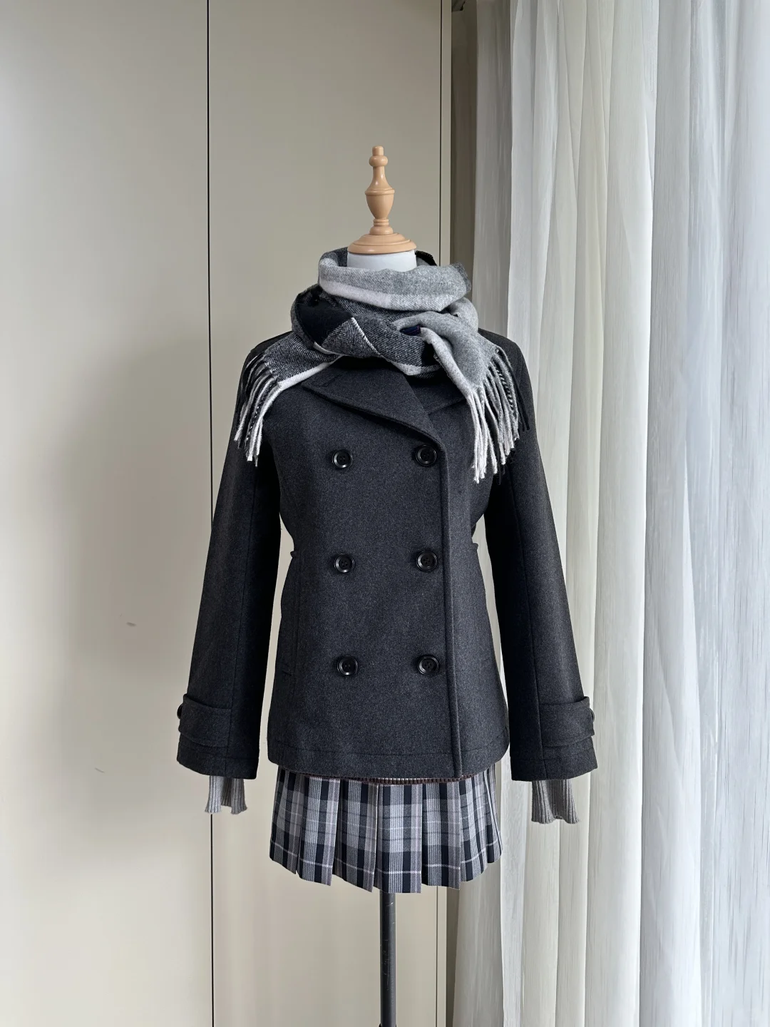 深灰色双排扣！！小狗你是懂优雅气质的…
