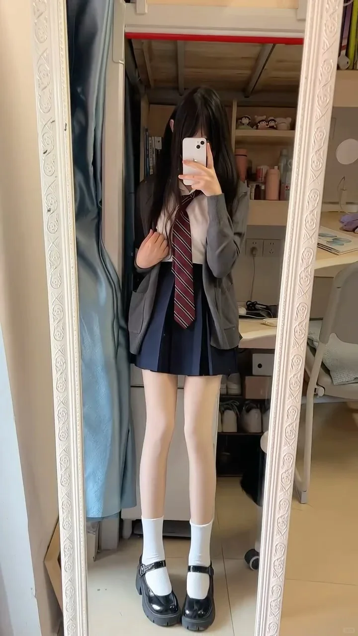冬日JK救星！这样穿制服被室友夸是“漫画腿”