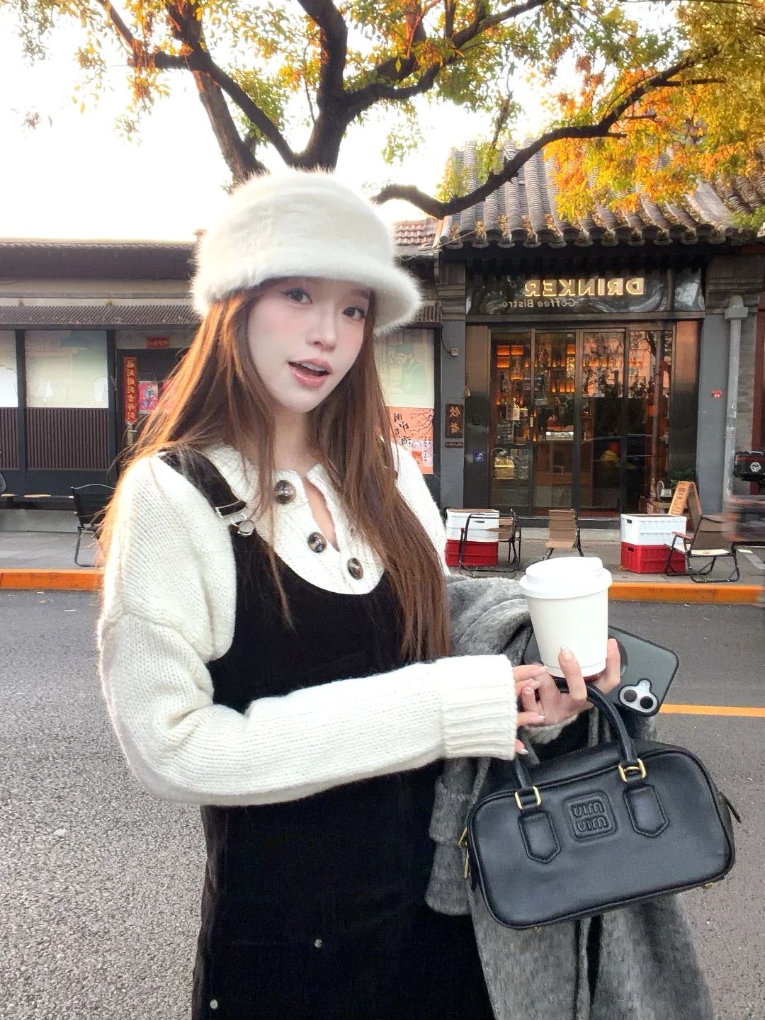 🍂 𝐁𝐞𝐢𝐣𝐢𝐧𝐠 的胡同都何等浪漫