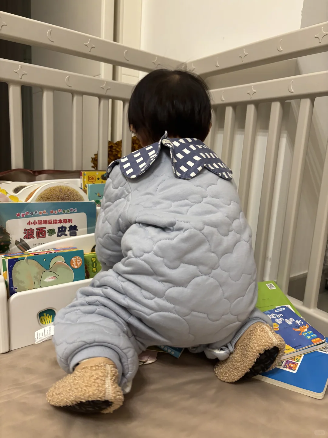 12月龄｜姿势很妖娆😄