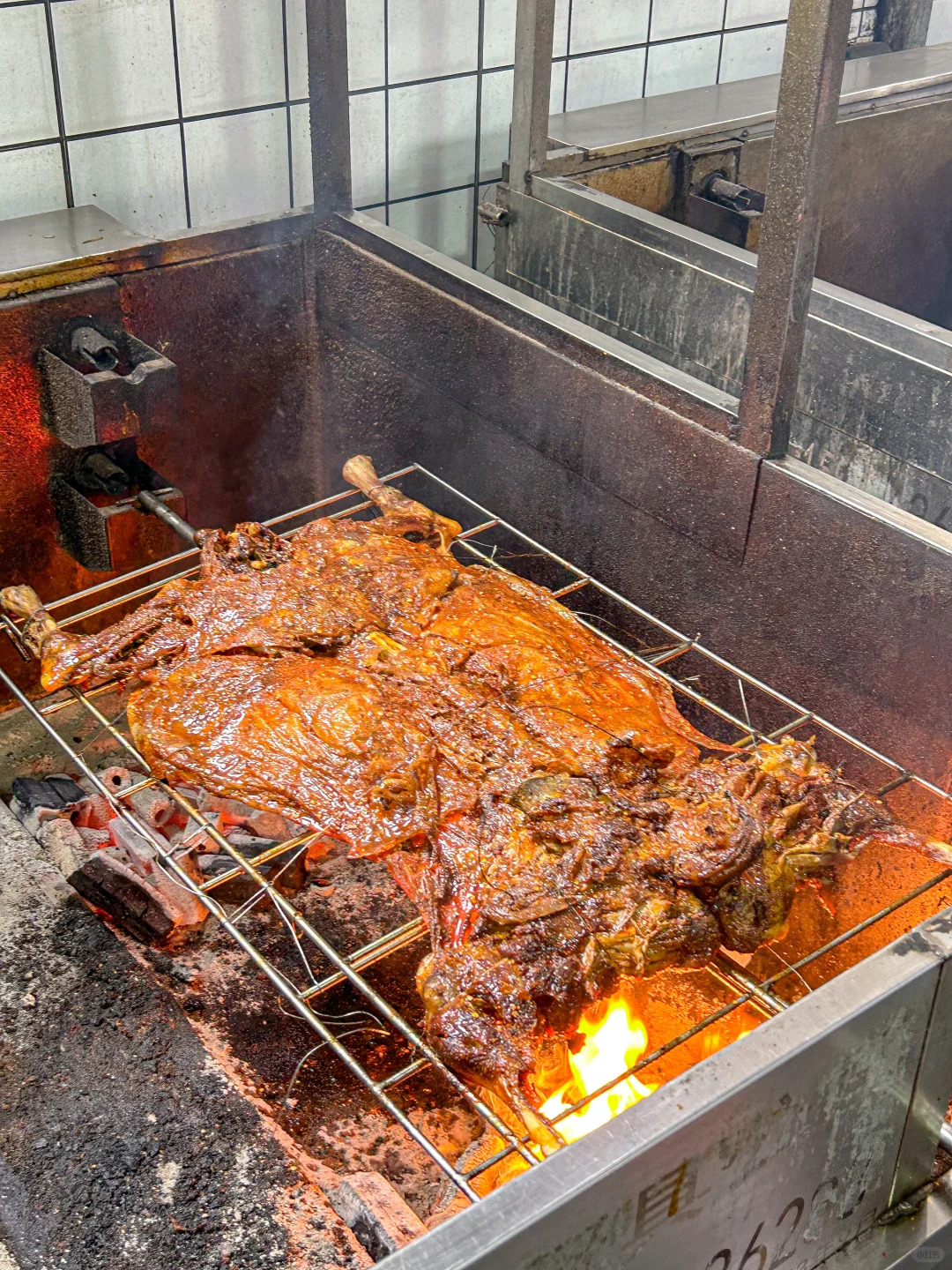 光谷这家烤全羊在武汉真没有对手！！