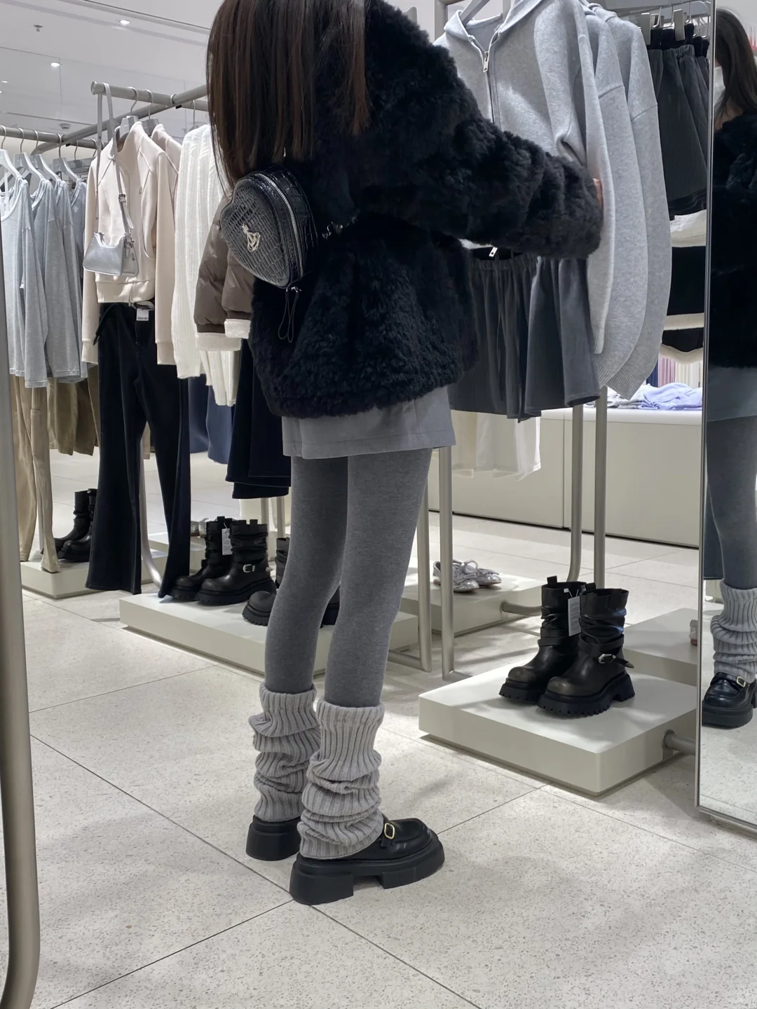 Vocal…逛街买衣服看到的！