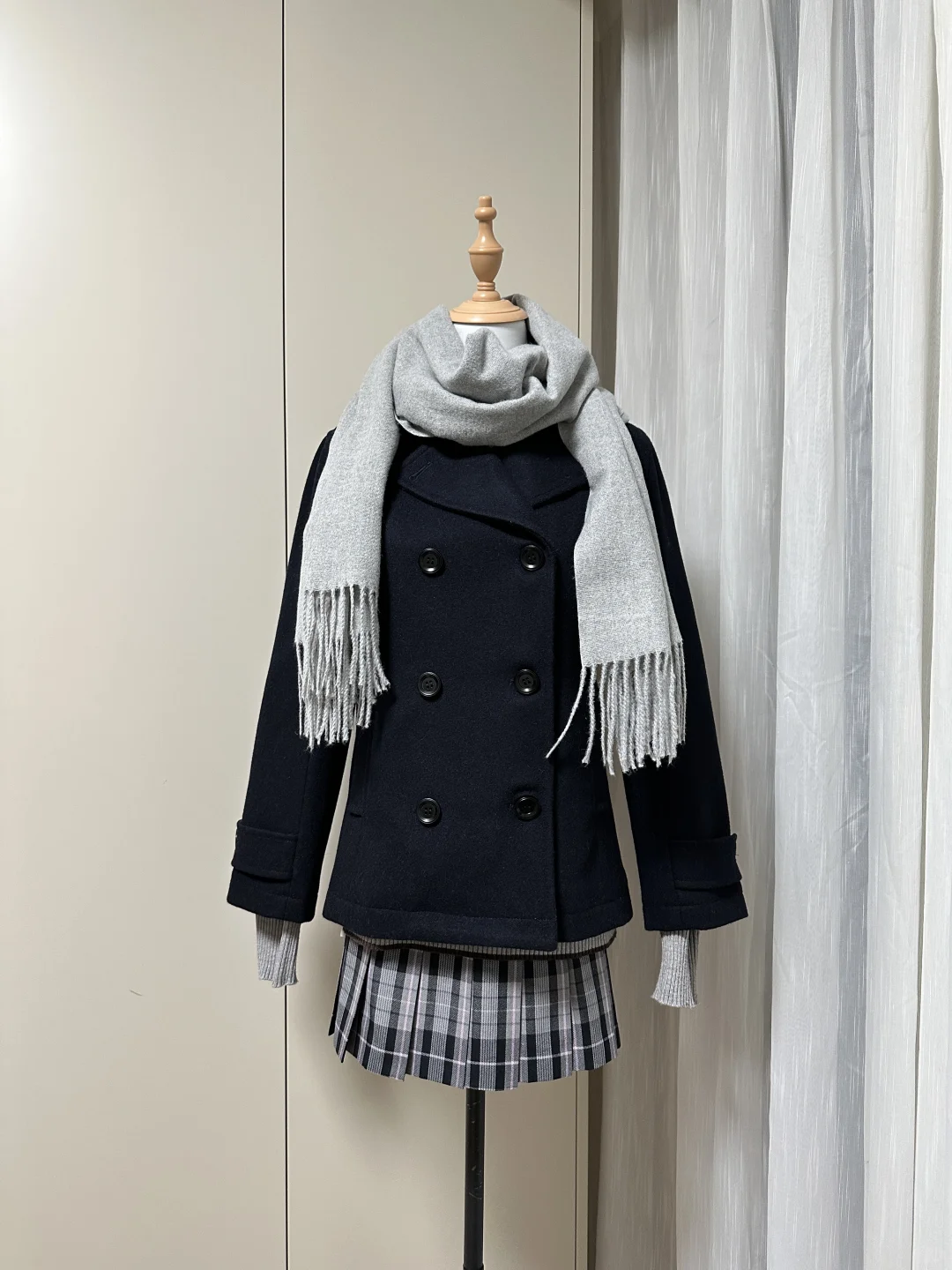 双排扣搭配灰色毛衣（人台版）