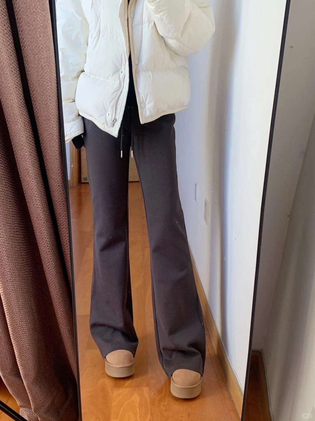 不贴腿的微喇裤！版型超正！贼显腿长贼显瘦！