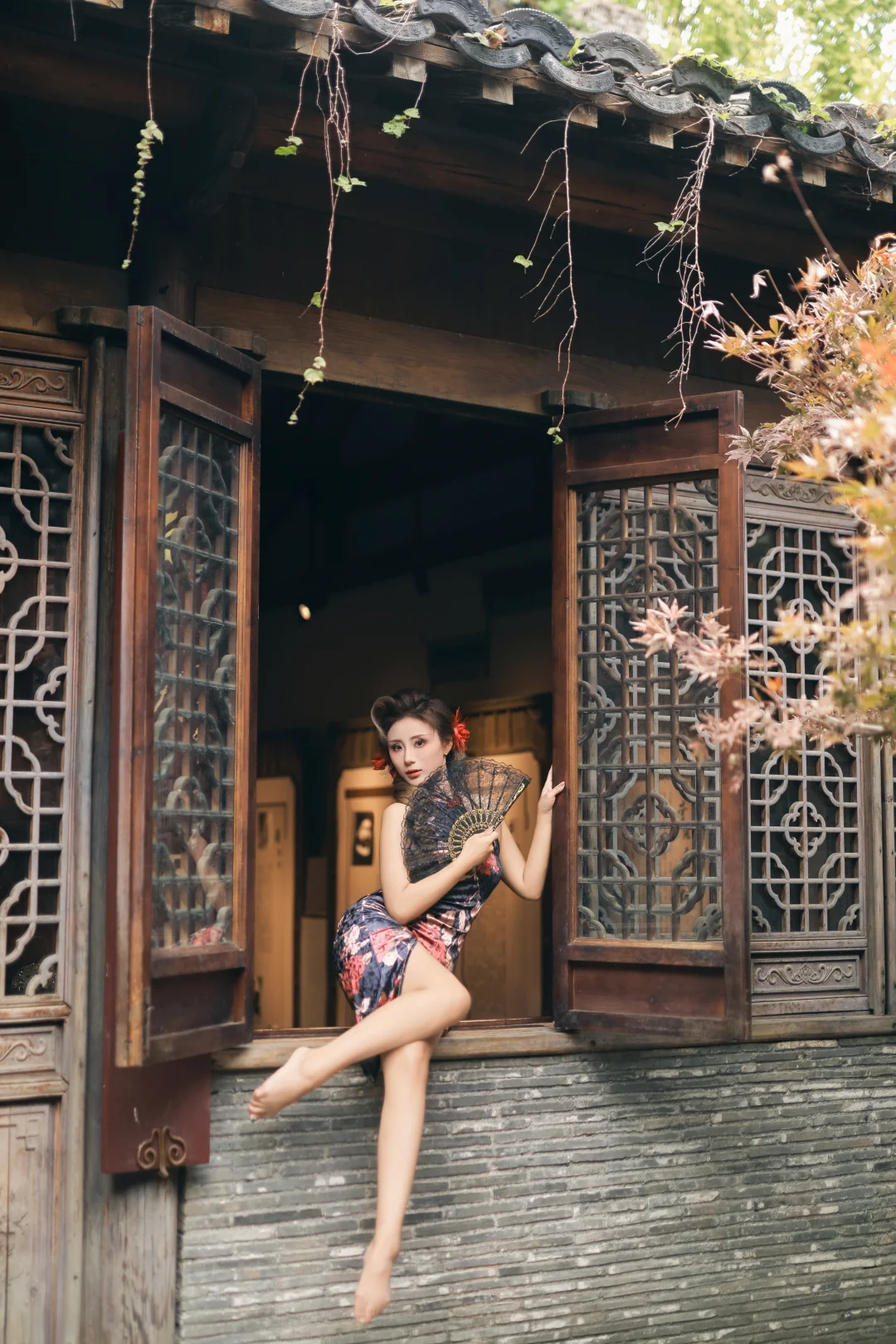 只有旗袍才能使女人身姿曼妙，风情万种。