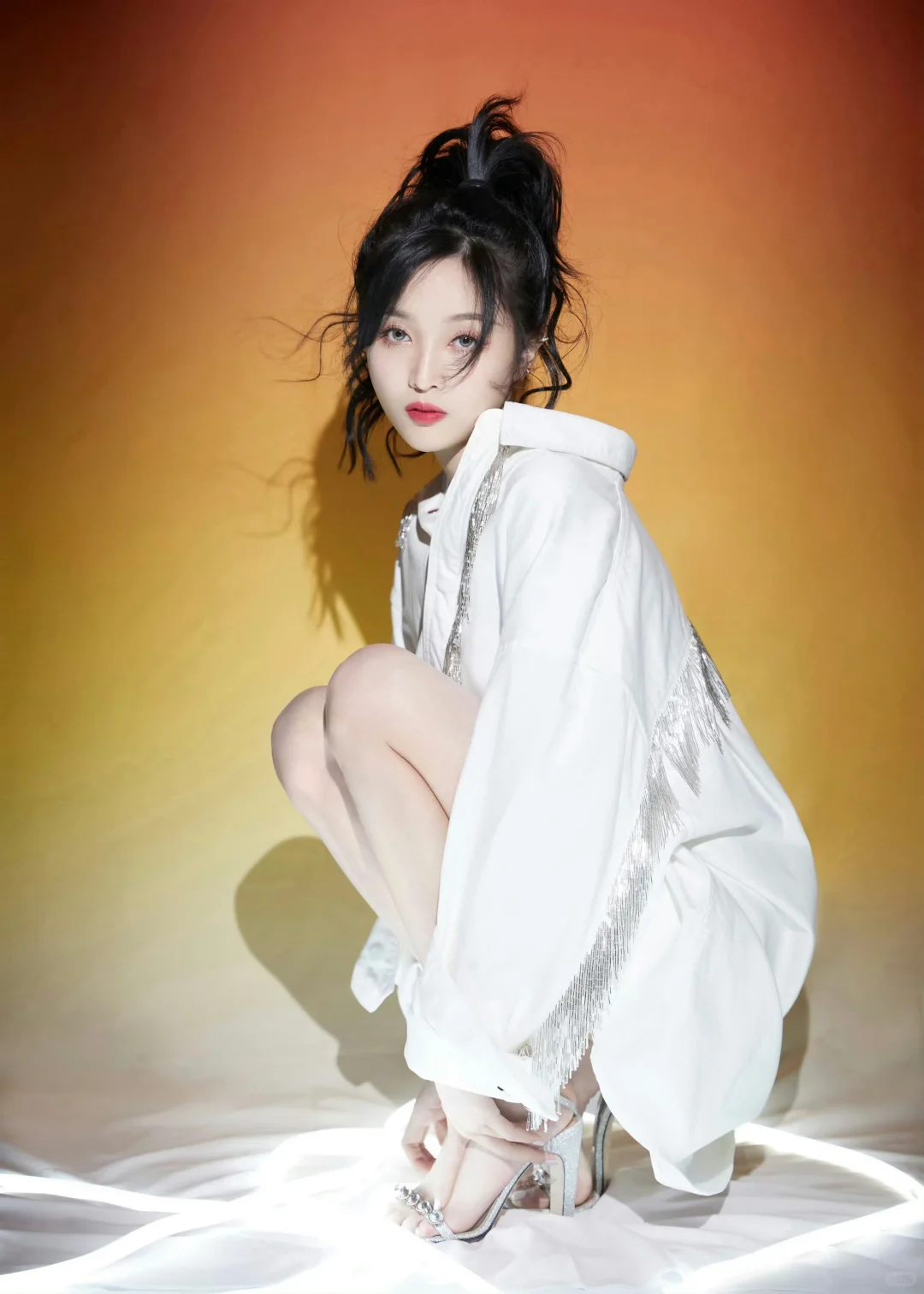 吴宣仪这大长腿绝了