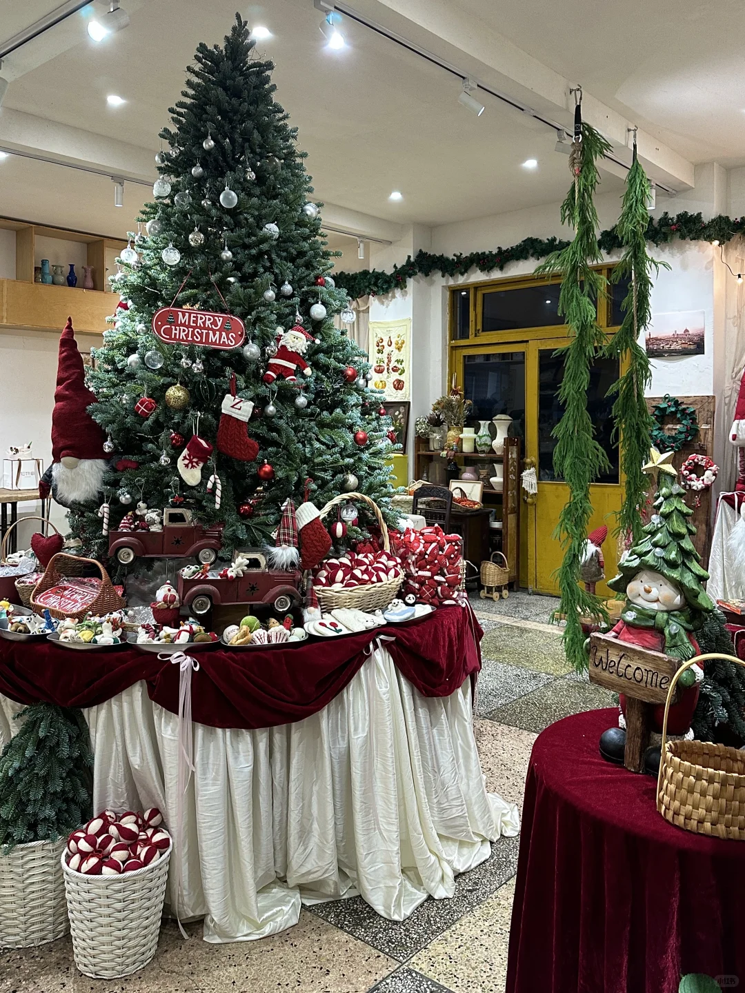 成都！成都！新出的免费圣诞展！巨出片！