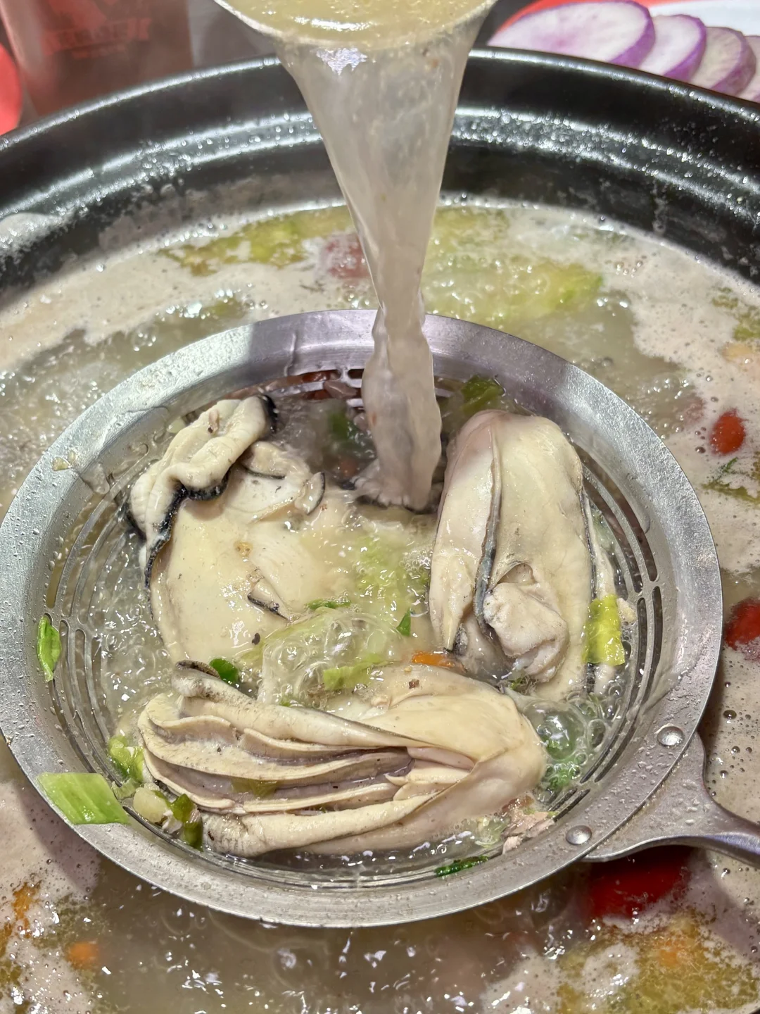 在广州吃到好吃的鸡煲。。简直易如反掌！！