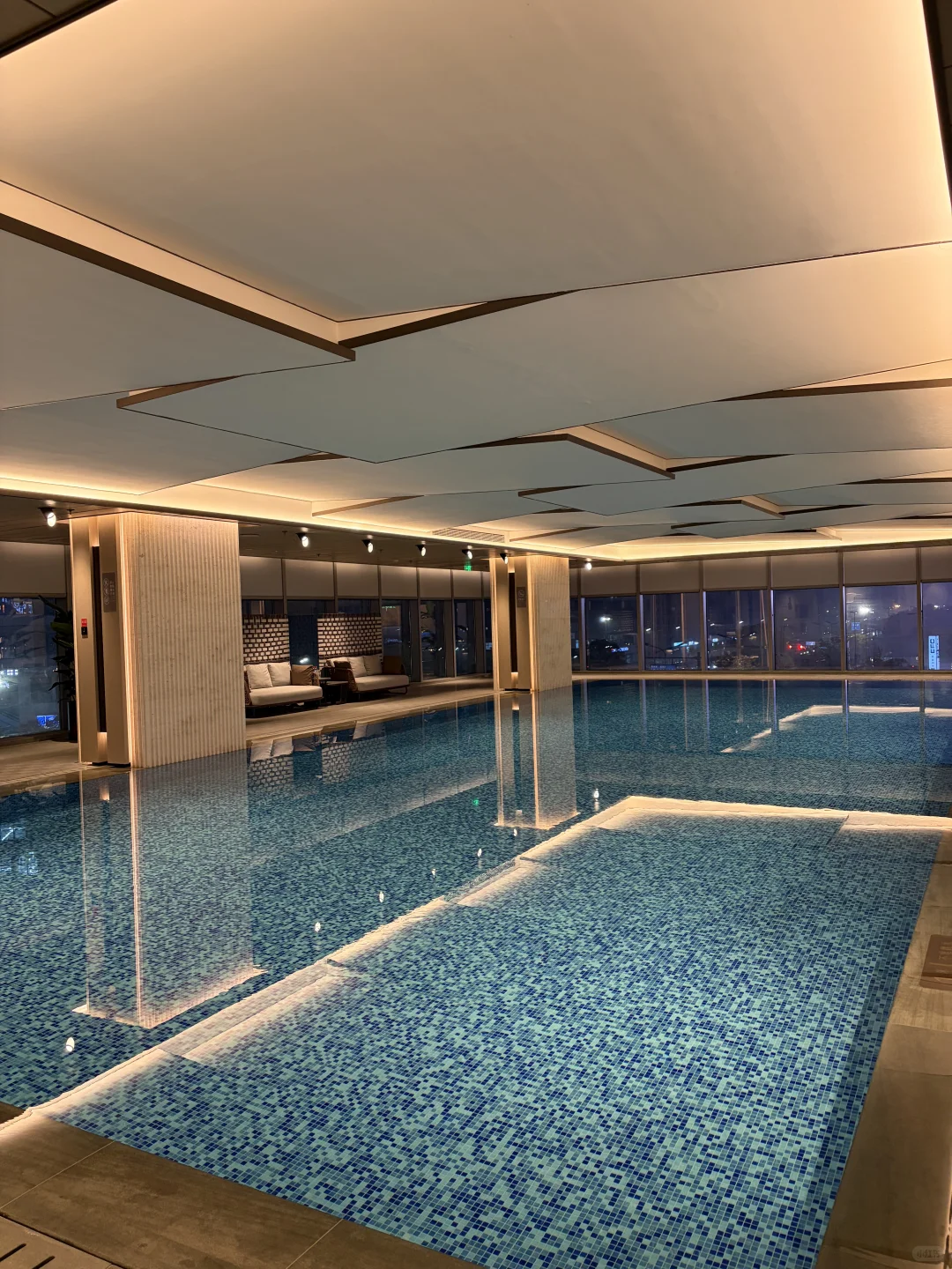 学游泳就应该冬天！！包场真的太快乐了