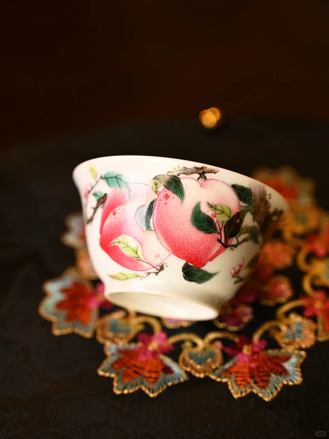 掌心桃源｜景宫瓷园粉彩寿桃压手杯