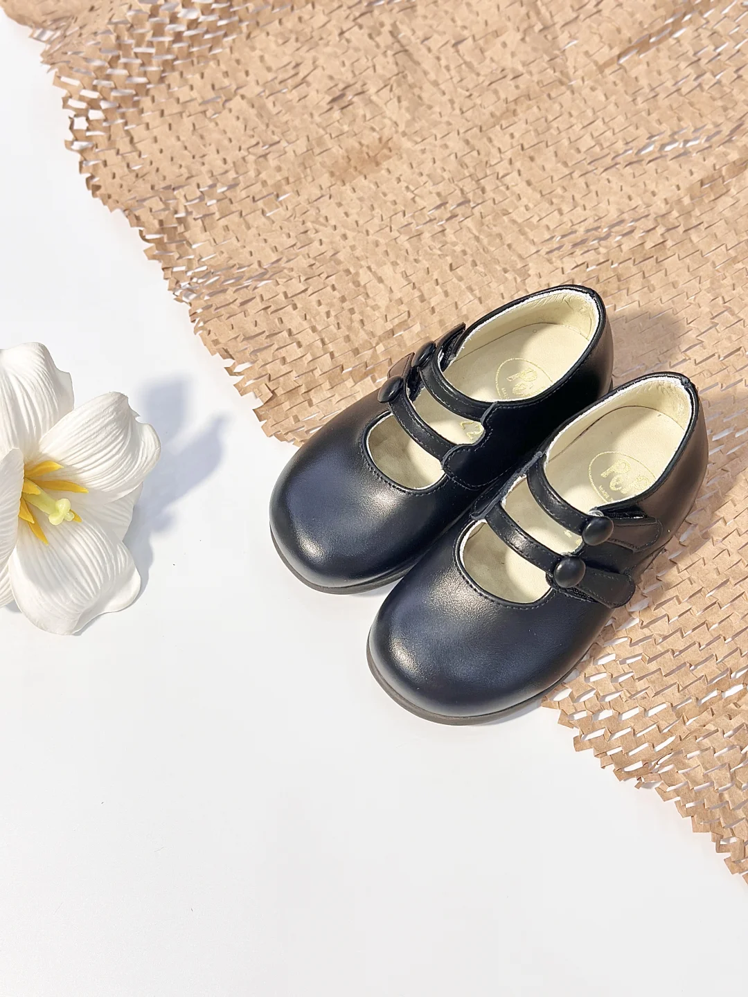 Pepe黑皮鞋 高级简约的代名词