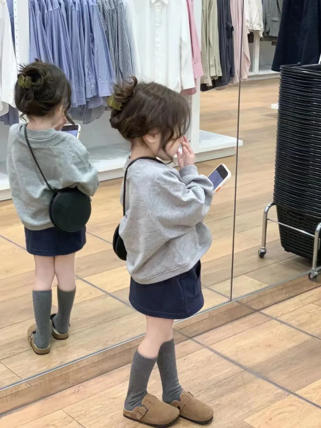 👶宝宝拜年穿搭推荐！红色亮片套装