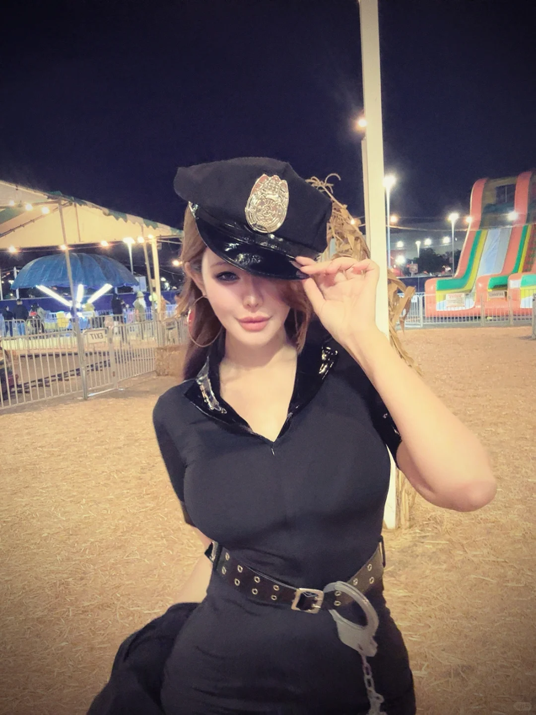 肉腿长靴女警官（万圣版）