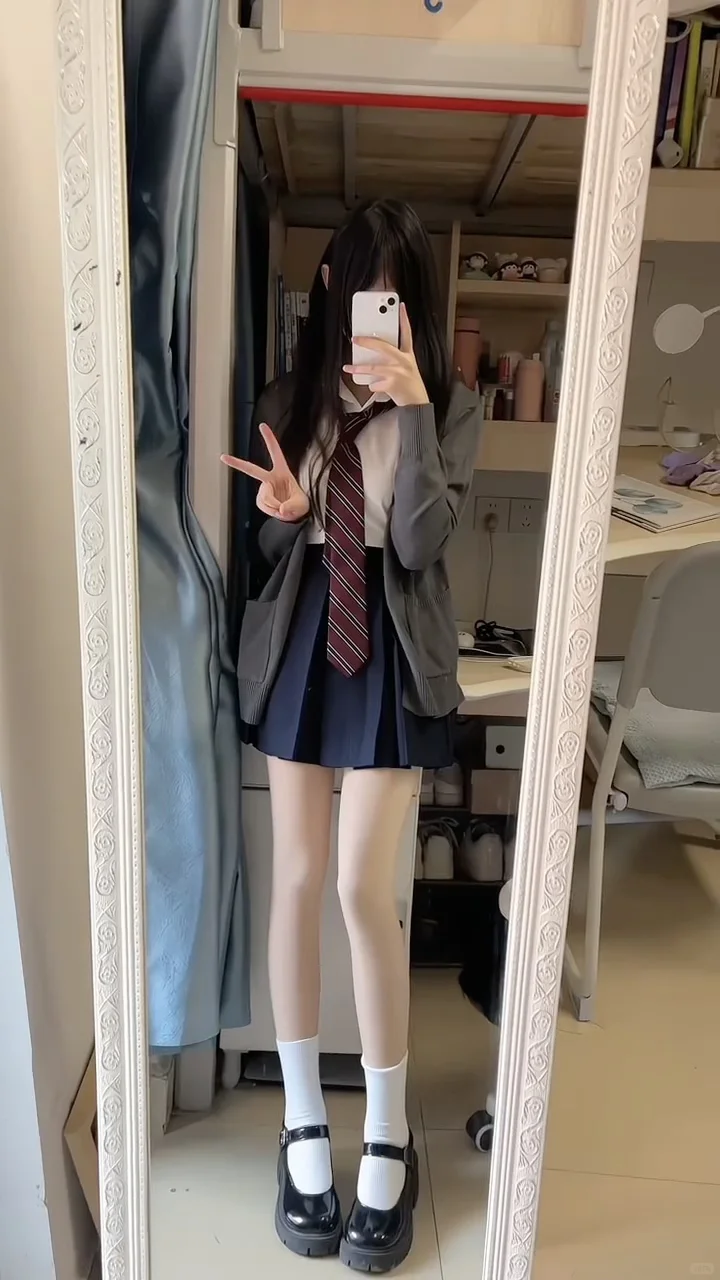 冬日JK救星！这样穿制服被室友夸是“漫画腿”
