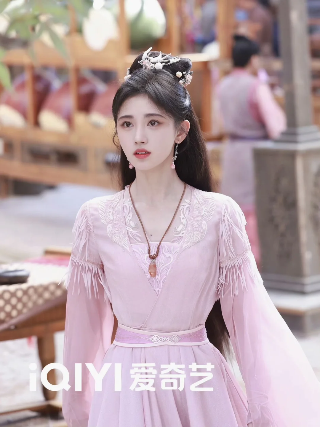 考古鞠婧祎的古装造型✨从青涩到封神