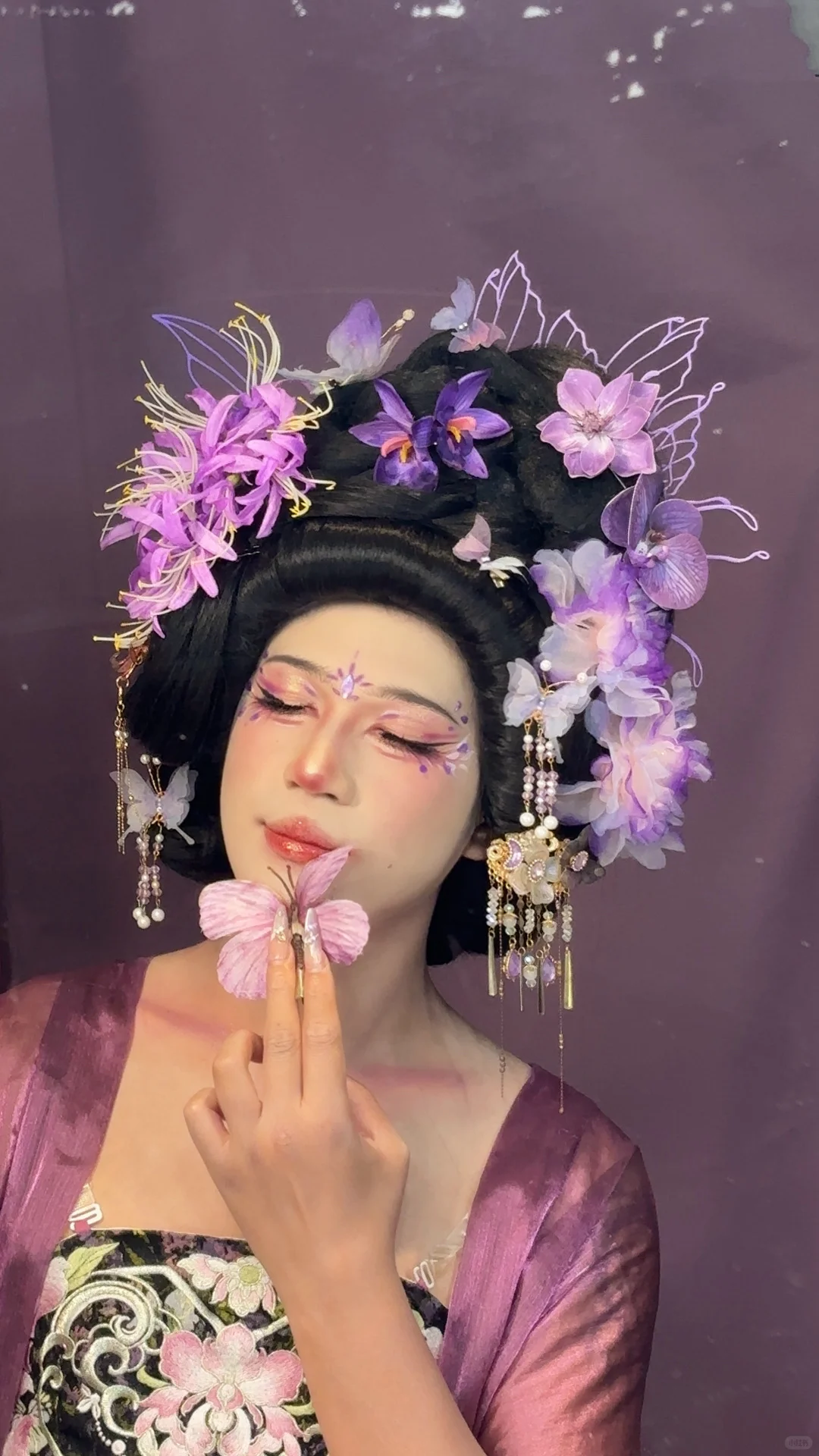 望仙汉服店男化女妆画成这样？避雷？