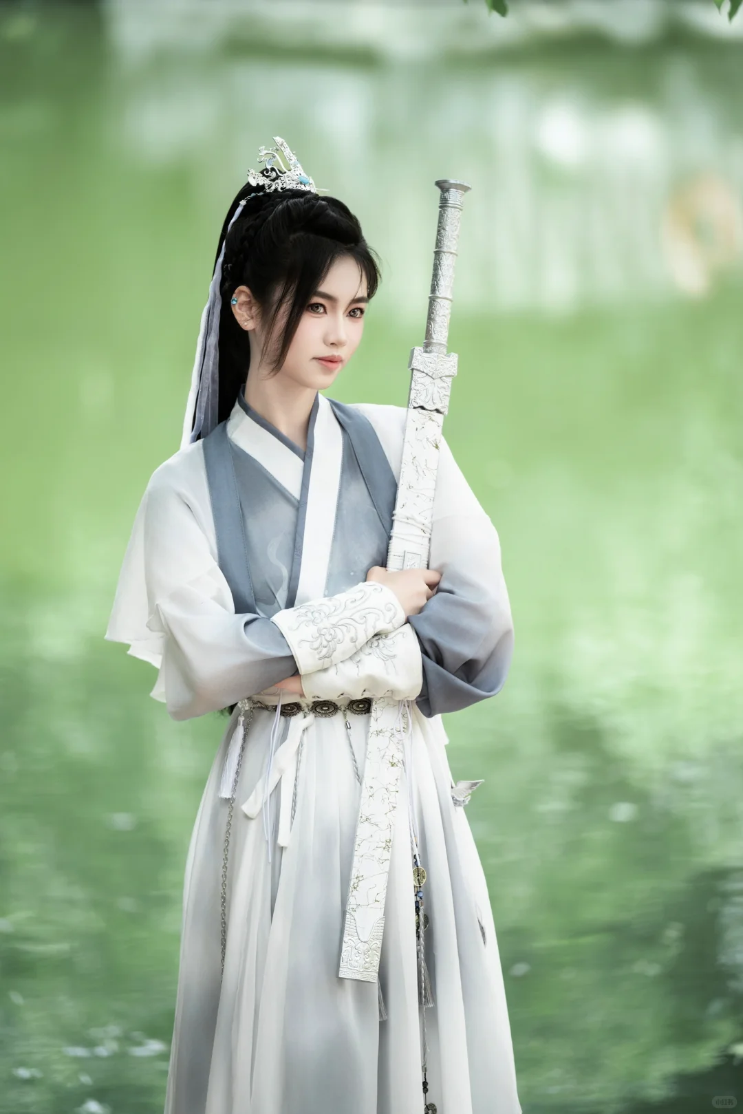 今日是化身潇洒仗剑的江湖女侠