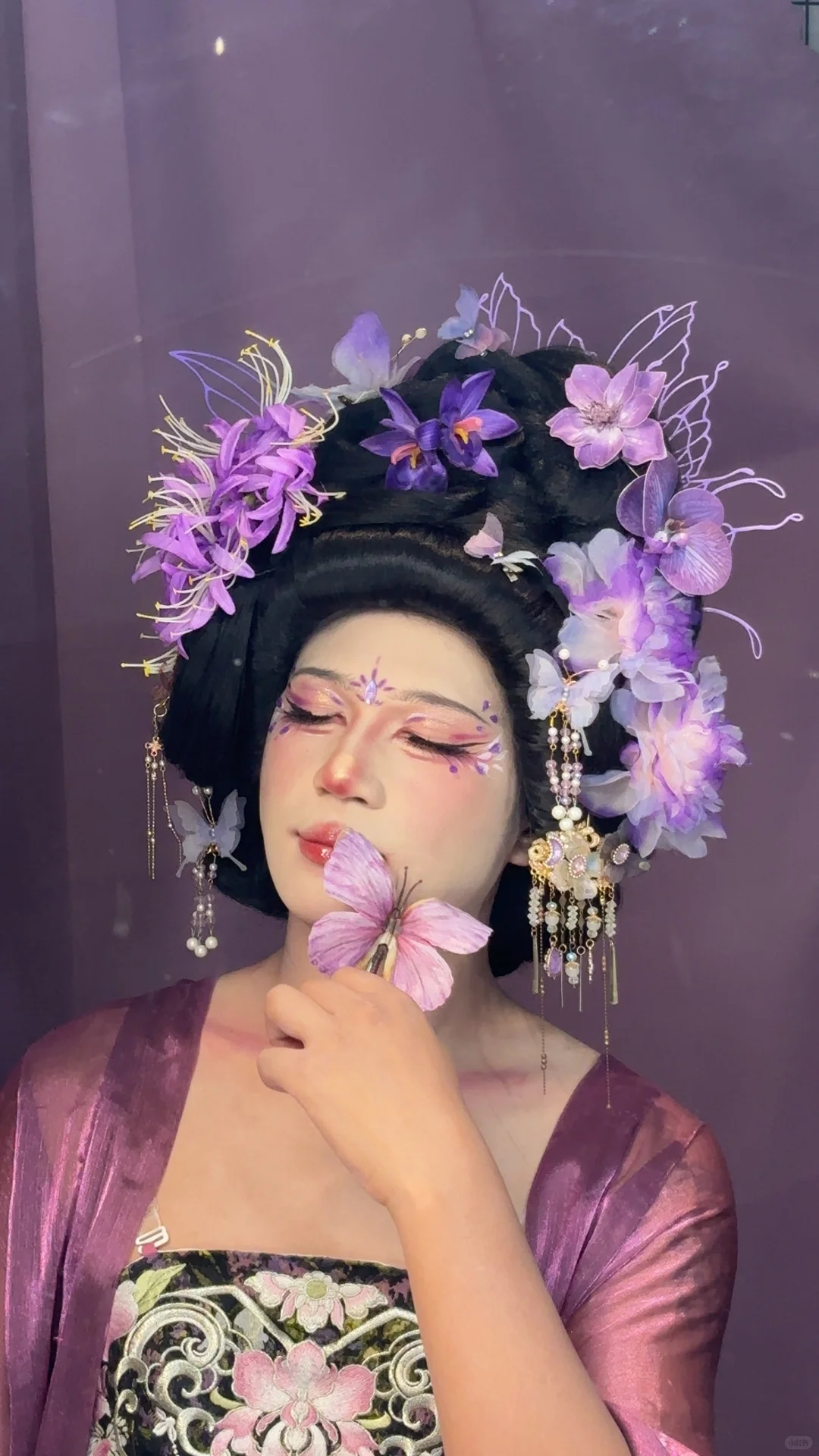 望仙汉服店男化女妆画成这样？避雷？