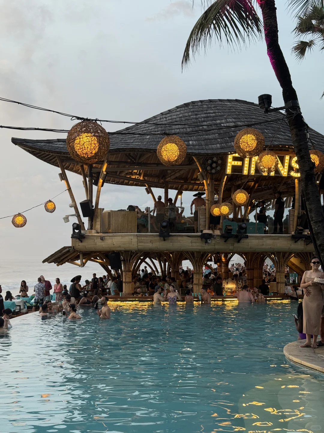 Clubbing in Bali｜Finns