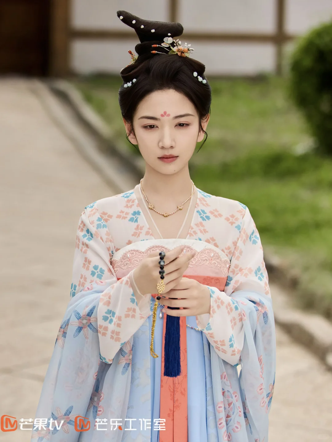 影视剧里的齐胸襦裙造型，女明星们美到窒息✨