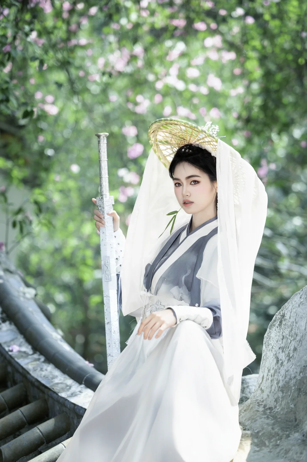 今日是化身潇洒仗剑的江湖女侠