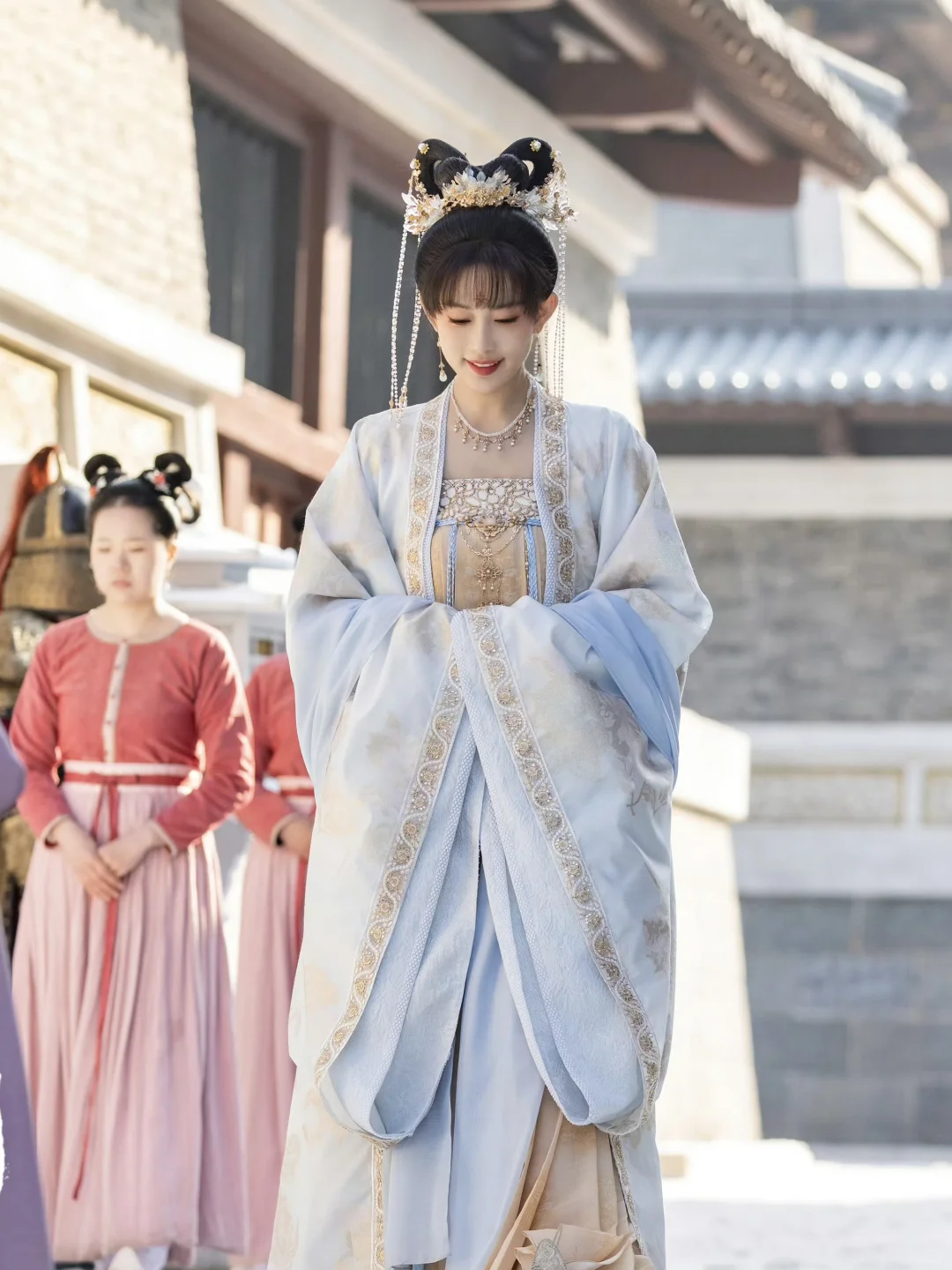 影视剧里的齐胸襦裙造型，女明星们美到窒息✨