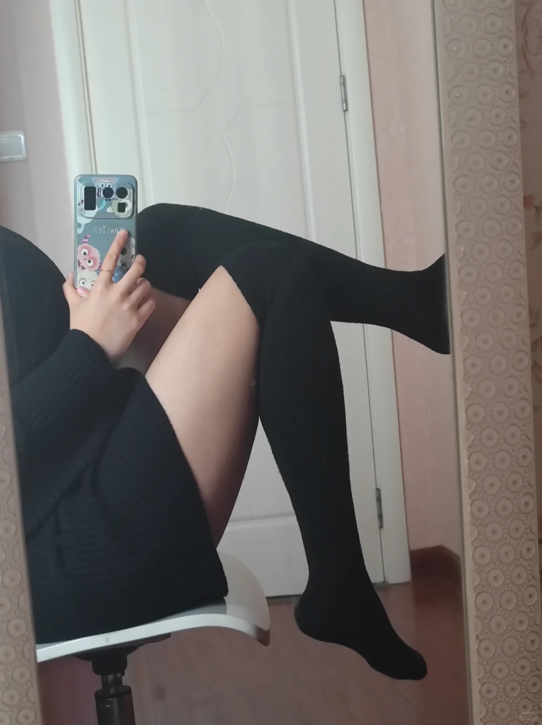 😐冬天到了，到了穿腿袜的季节了。