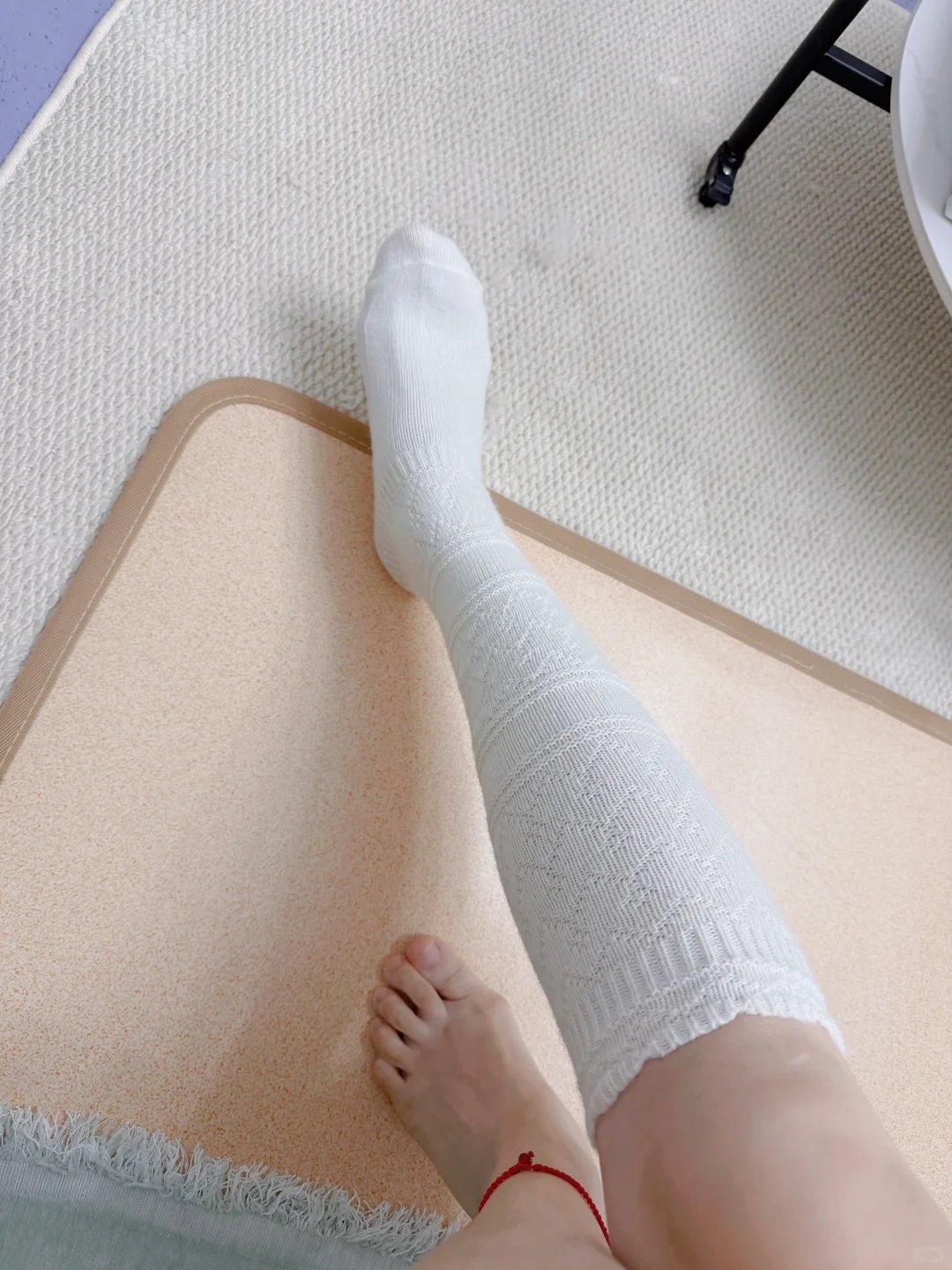 冬天了，就要穿毛茸茸的袜纸