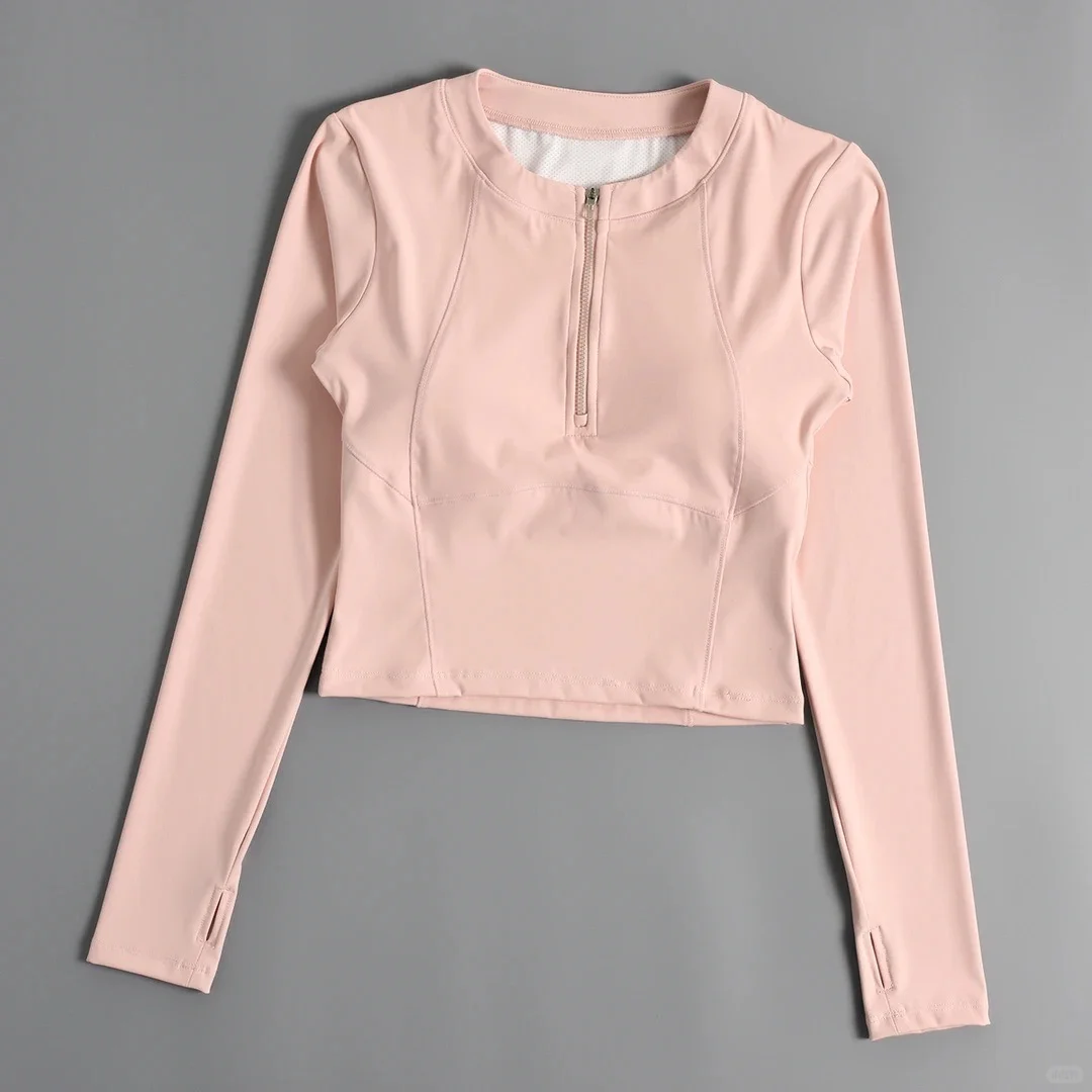 新入手的瑜伽服的版型也太好看了吧